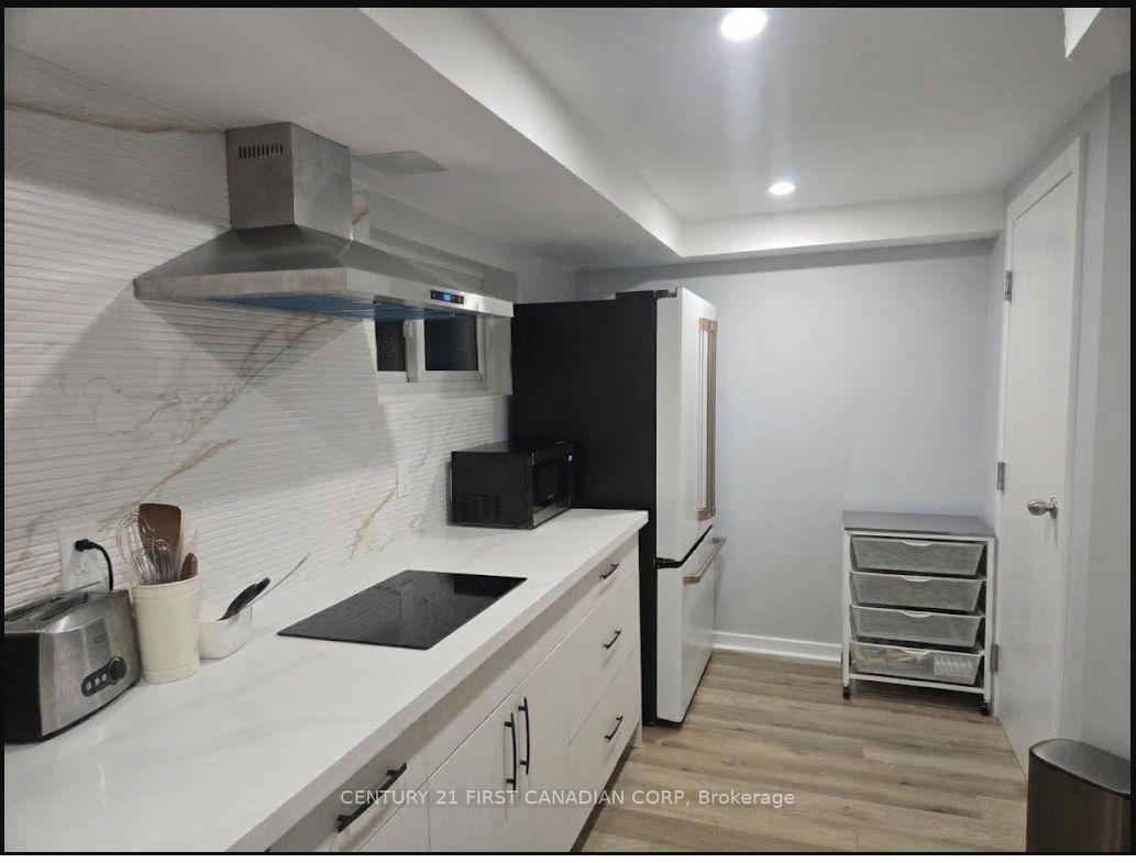 Photo 7 of Unit lower, 54 Waterford Drive, Etobicoke, Willowridge-Martingrove-Richview — HOMEH