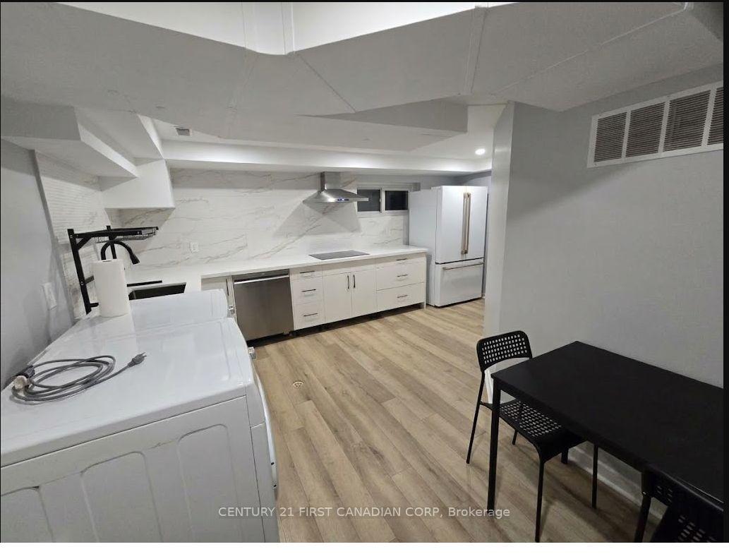 Photo 10 of Unit lower, 54 Waterford Drive, Etobicoke, Willowridge-Martingrove-Richview — HOMEH