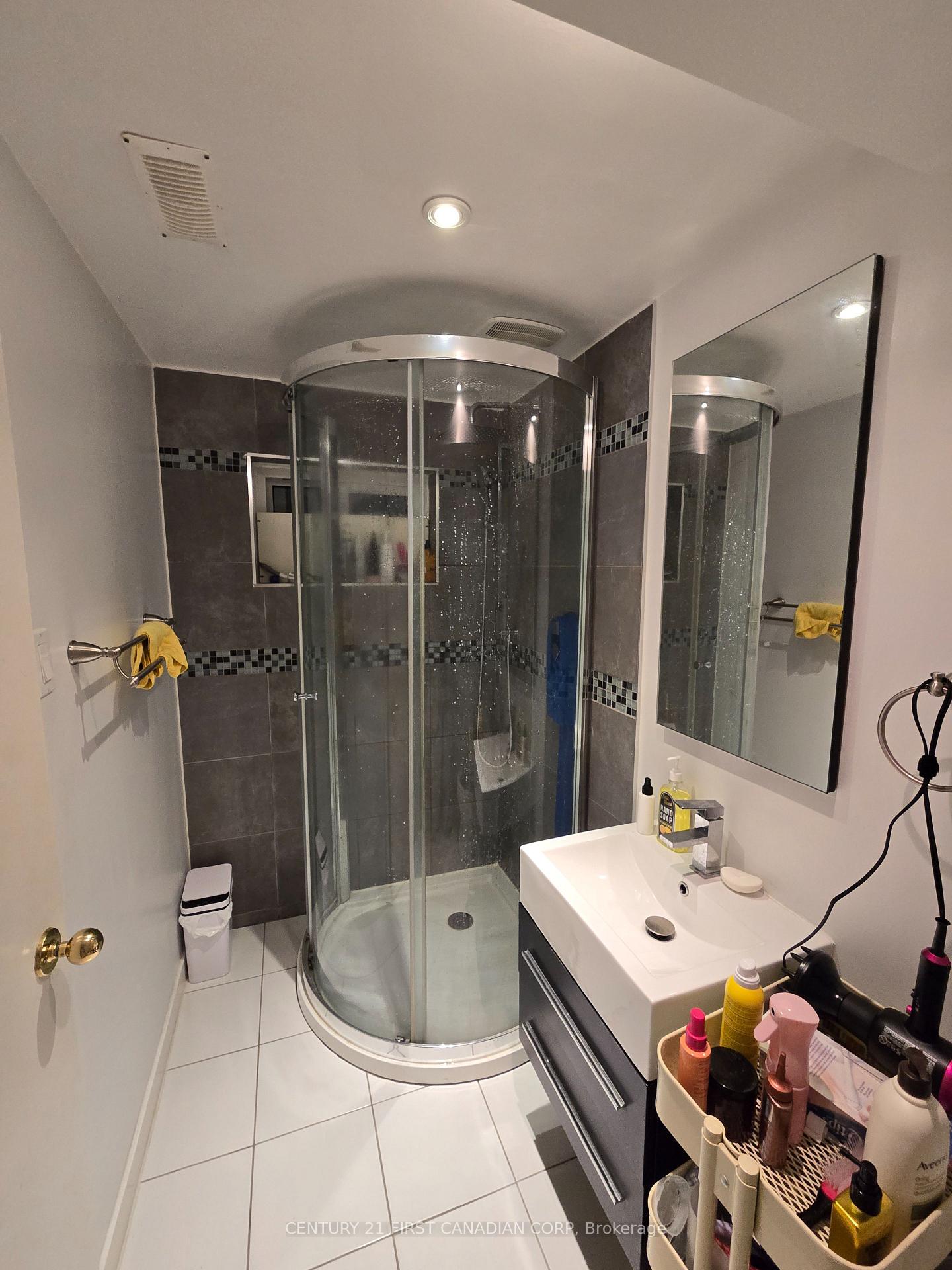 Photo 23 of Unit lower, 54 Waterford Drive, Etobicoke, Willowridge-Martingrove-Richview — HOMEH