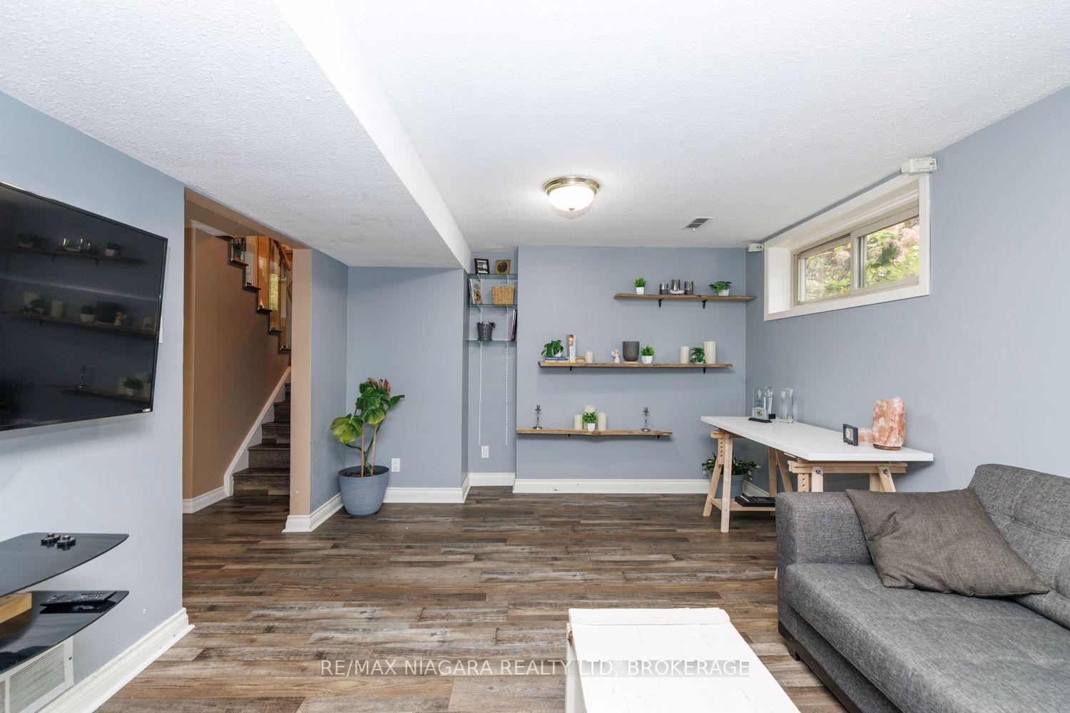 Photo 16 of 3360 Baker Crescent, Niagara Falls, Casey — HOMEH
