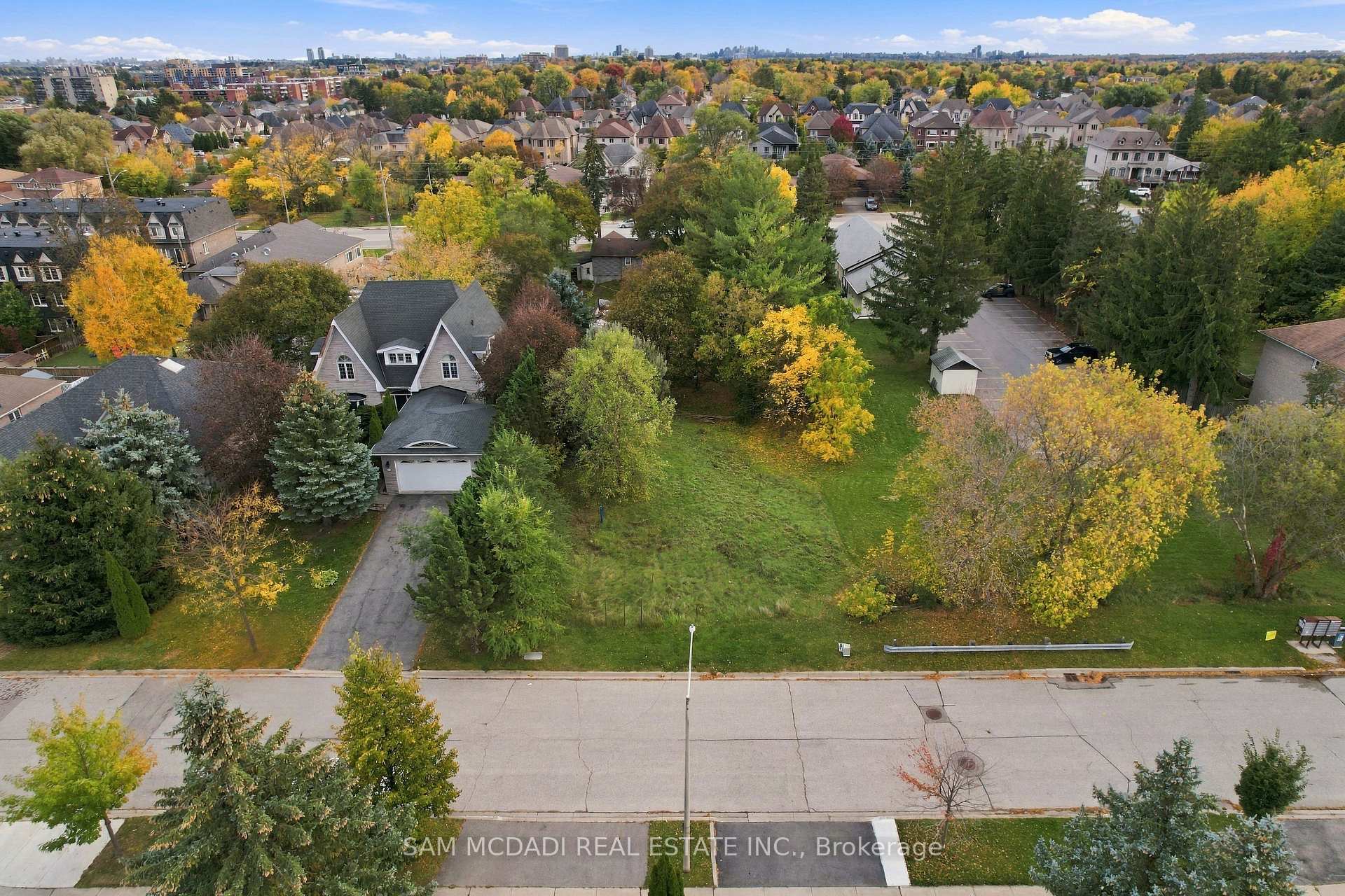 Photo 6 of 39 Cooperage Crescent, Richmond Hill, Westbrook — HOMEH