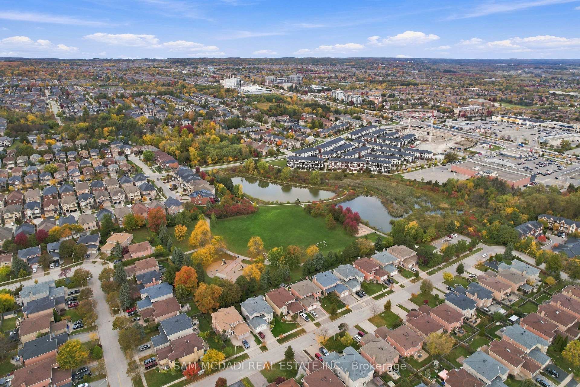 Photo 14 of 39 Cooperage Crescent, Richmond Hill, Westbrook — HOMEH