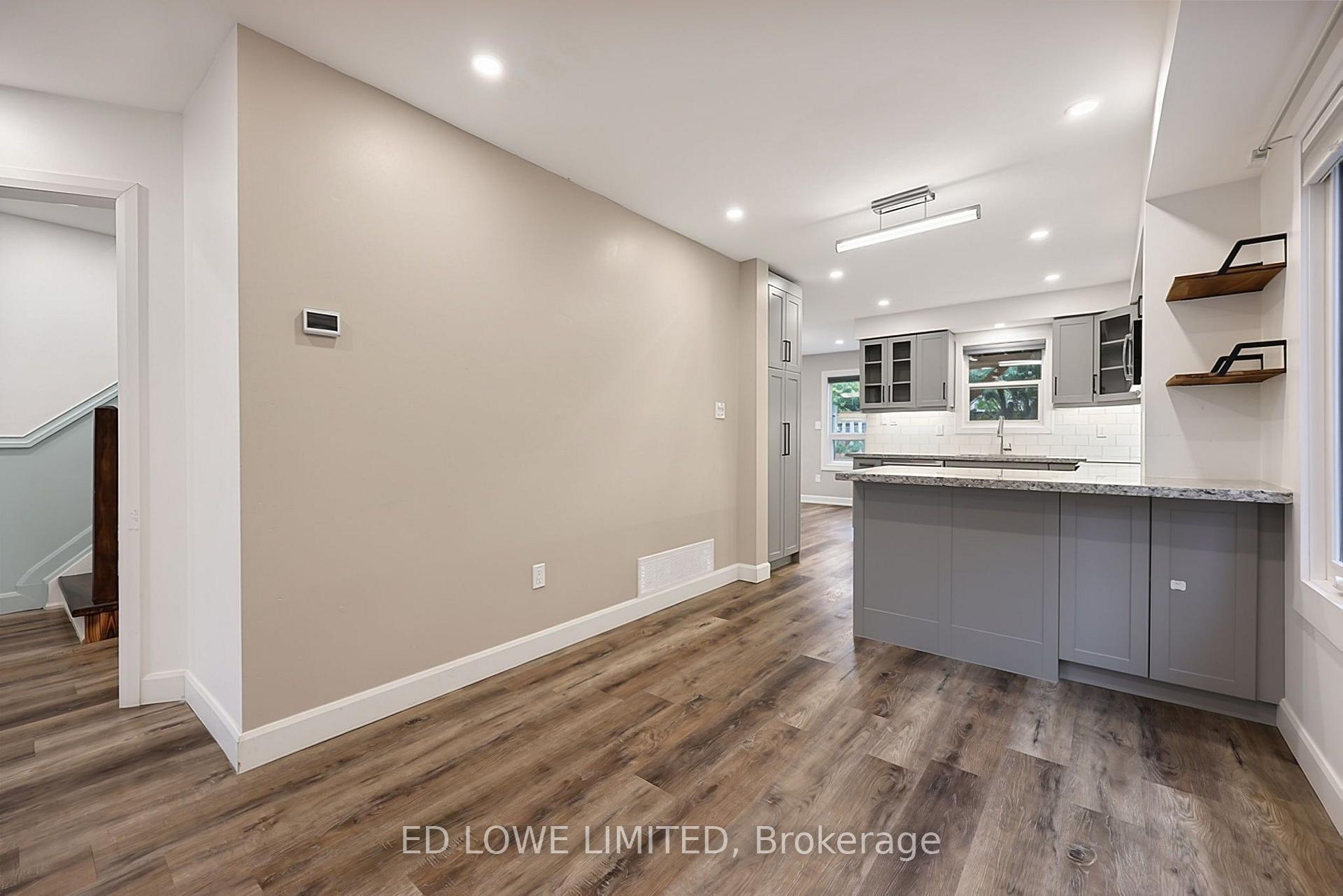 Photo 11 of 63 Weatherup Crescent, Barrie, West Bayfield — HOMEH