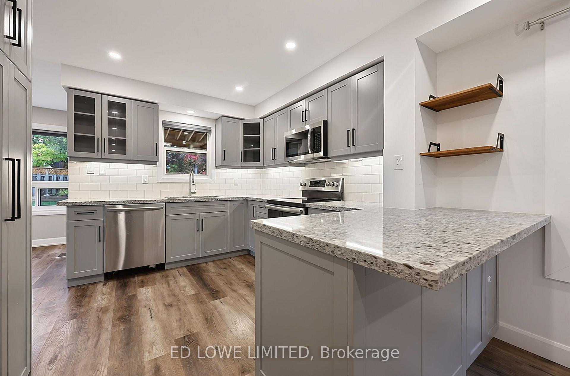 Photo 13 of 63 Weatherup Crescent, Barrie, West Bayfield — HOMEH