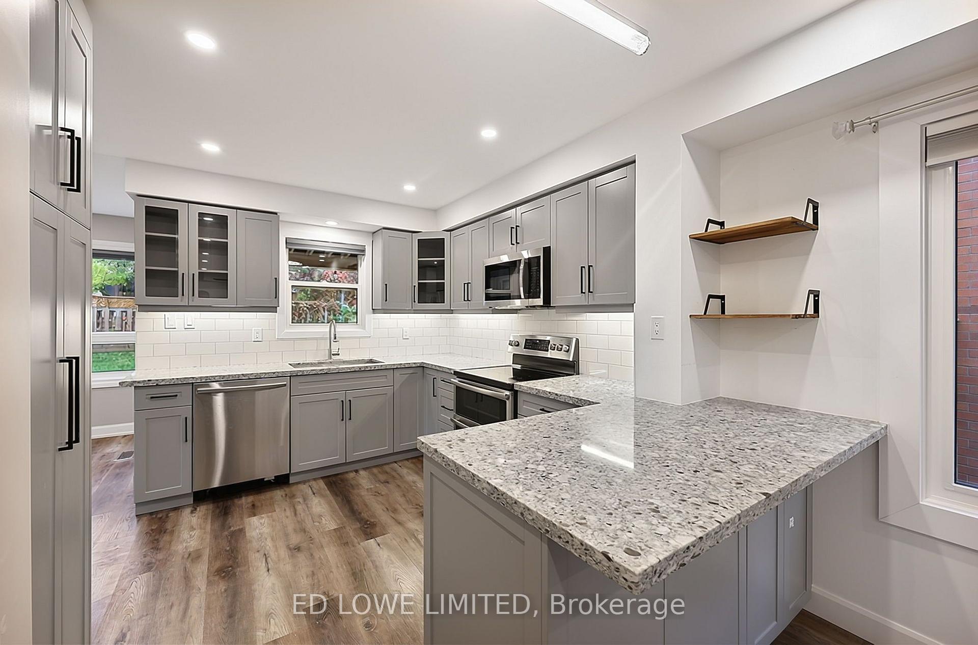 Photo 14 of 63 Weatherup Crescent, Barrie, West Bayfield — HOMEH