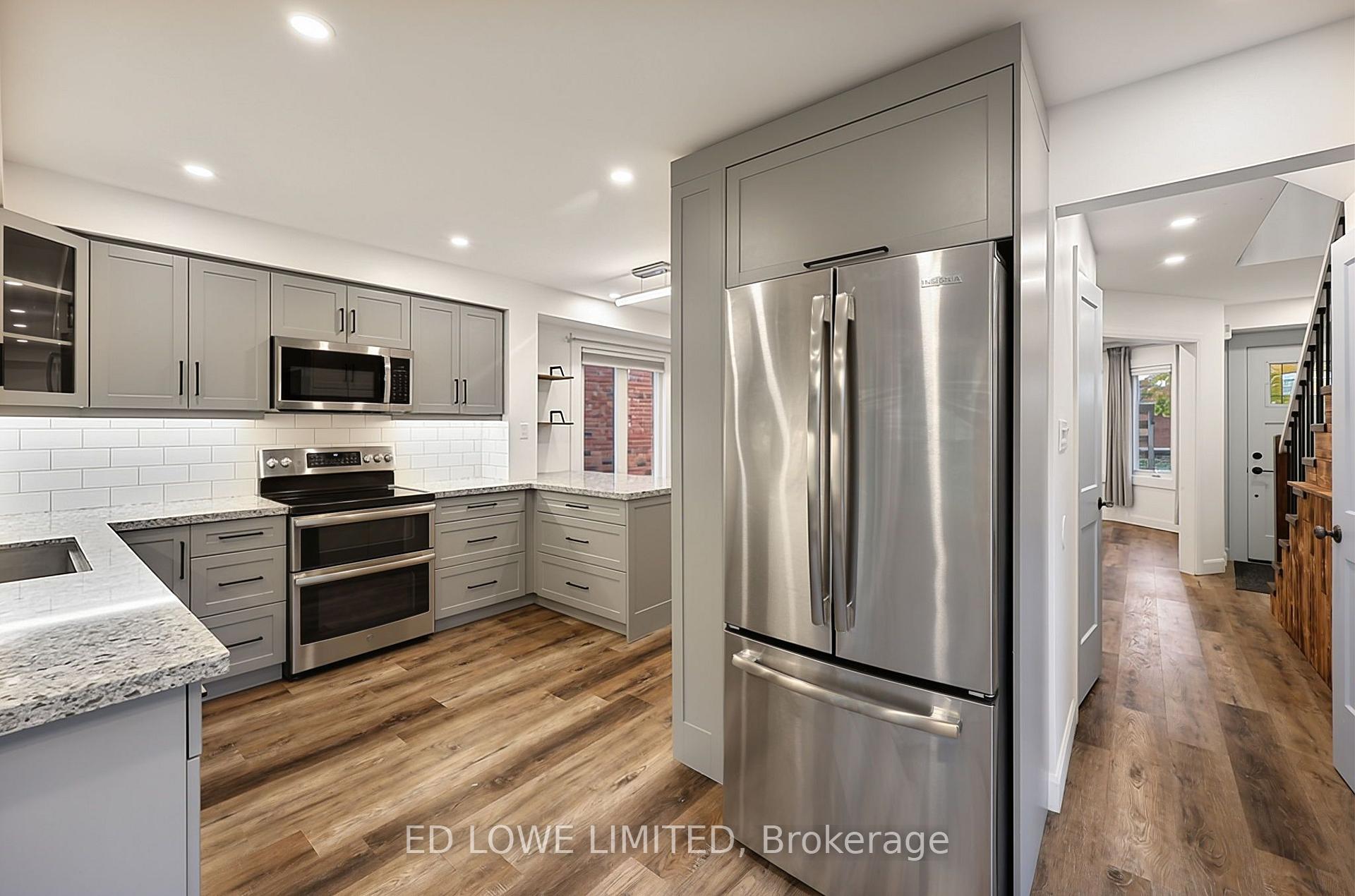 Photo 17 of 63 Weatherup Crescent, Barrie, West Bayfield — HOMEH