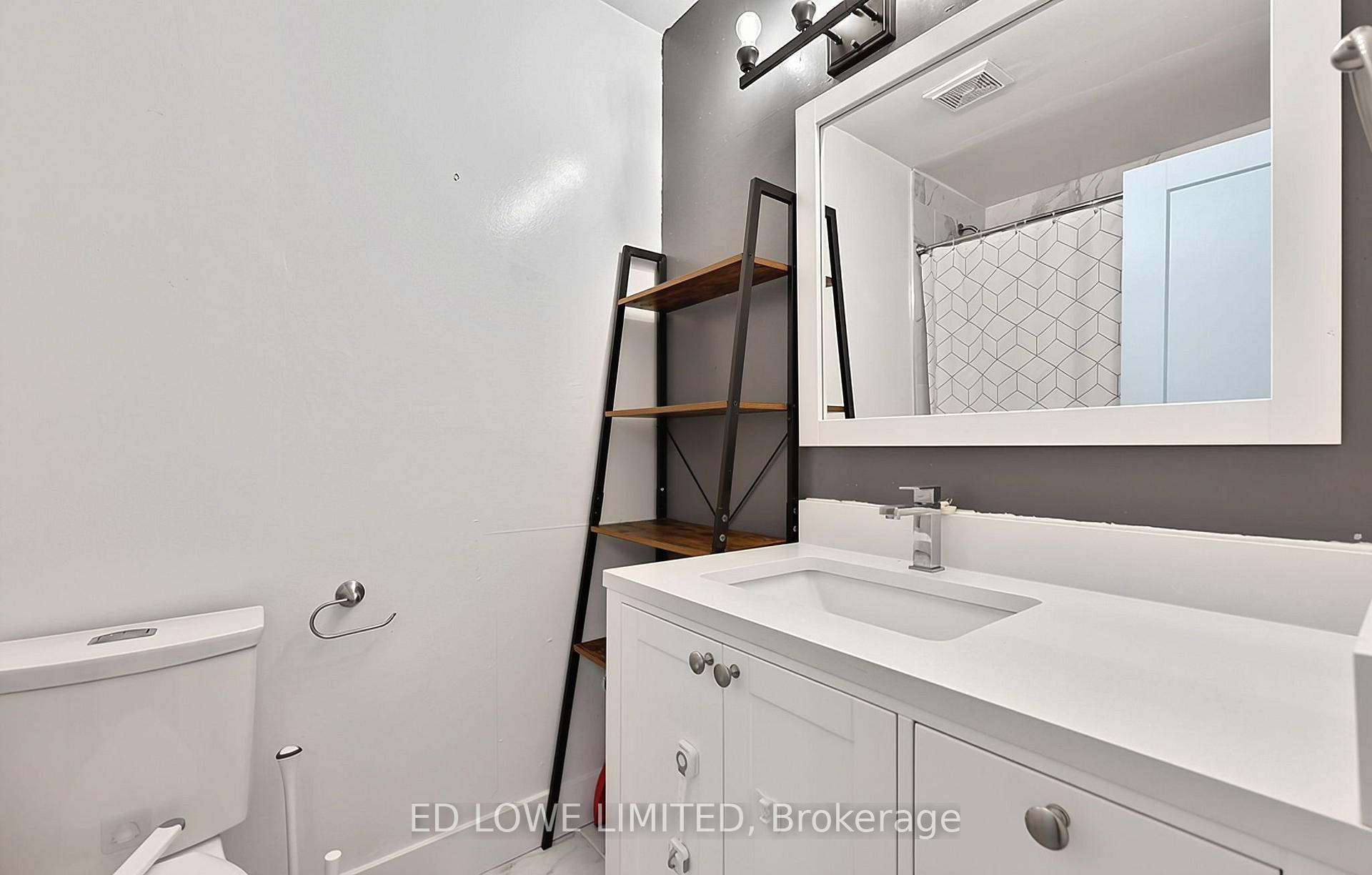 Photo 29 of 63 Weatherup Crescent, Barrie, West Bayfield — HOMEH