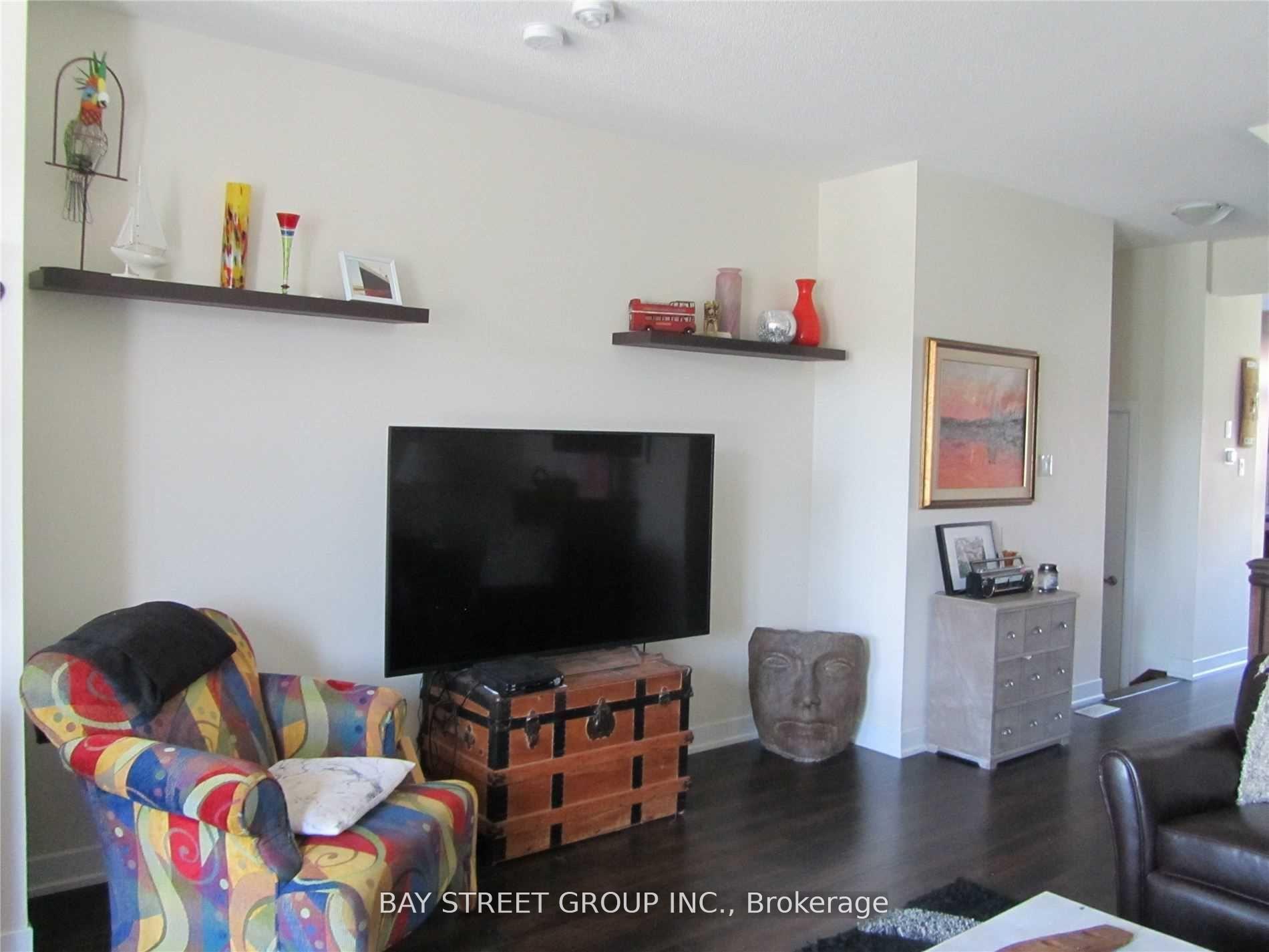 Photo 3 of 124 Vanier Street, Whitby, Pringle Creek — HOMEH