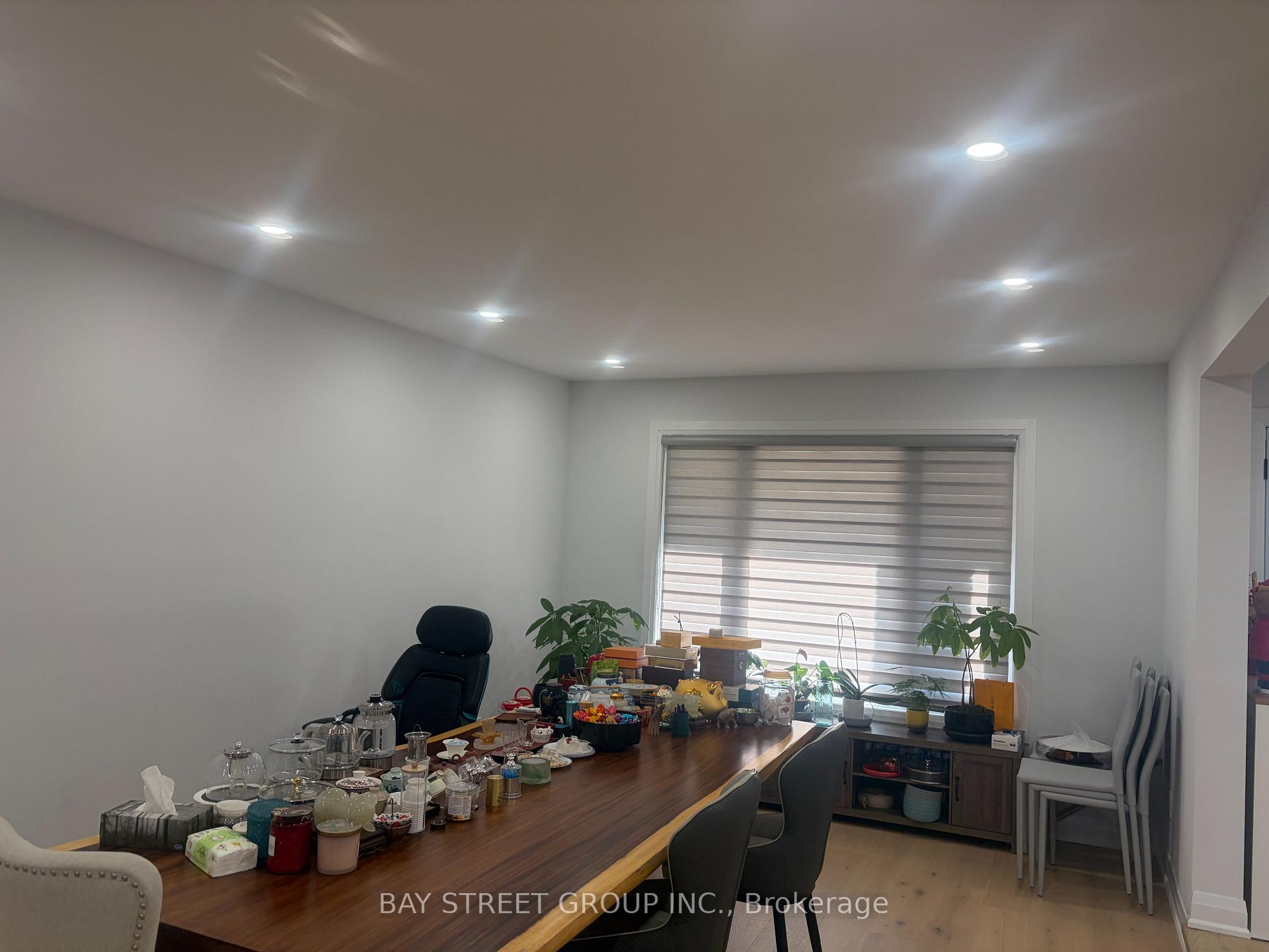 Photo 4 of 321 Raymerville Drive, Markham, Raymerville — HOMEH