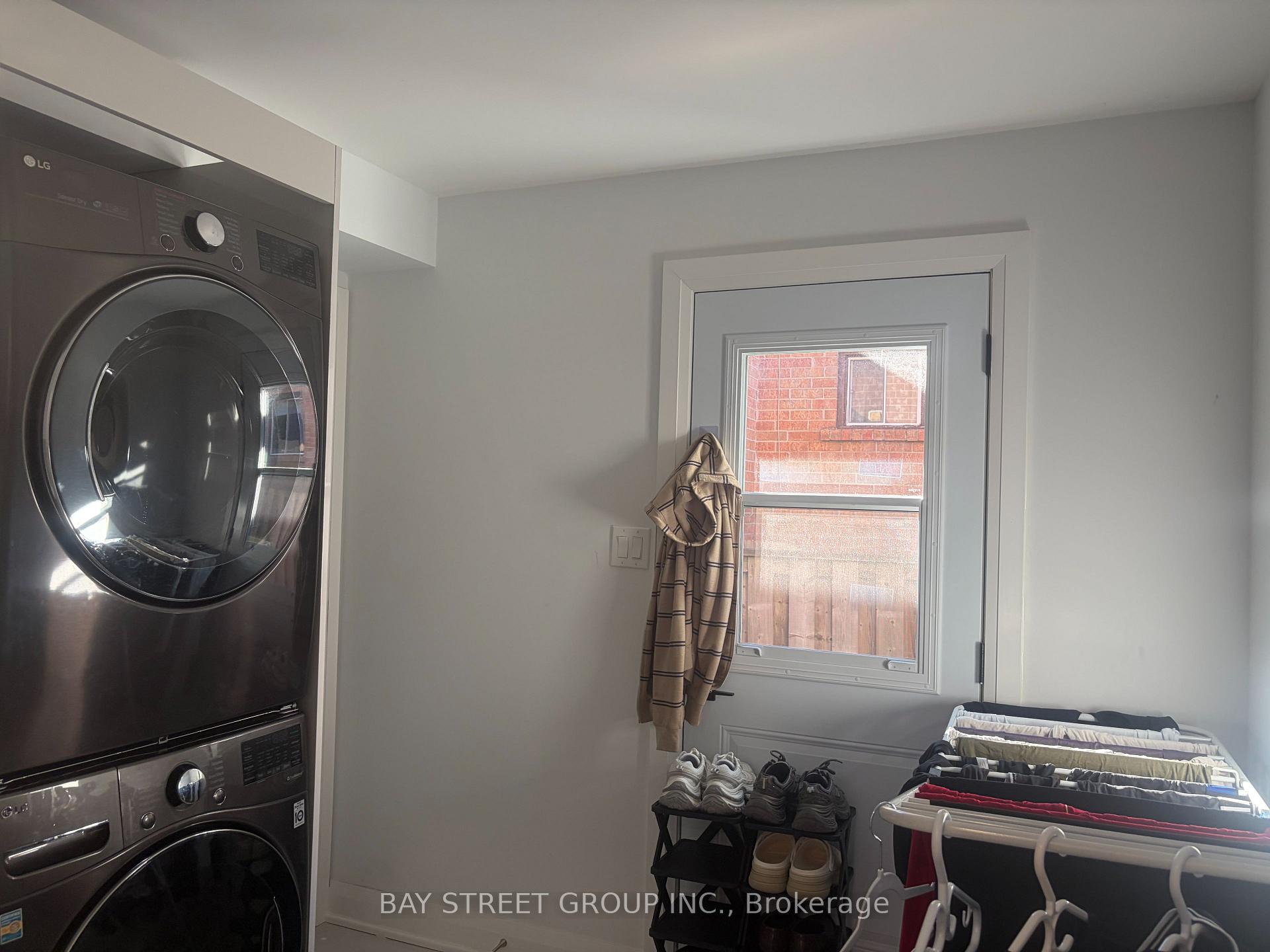 Photo 11 of 321 Raymerville Drive, Markham, Raymerville — HOMEH
