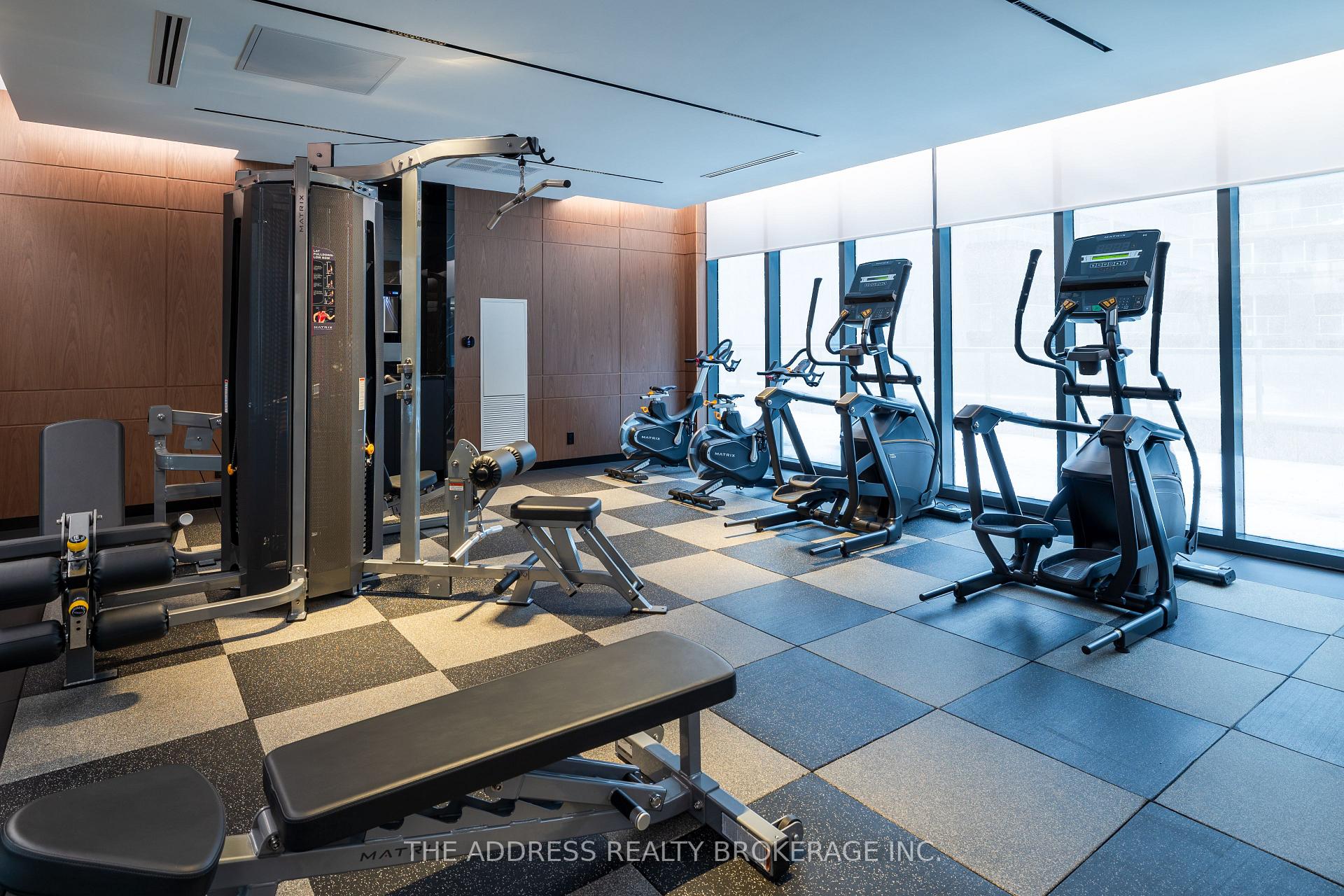 Photo 4 of Unit 212, 6 Greenbriar Road, North York, Bayview Village — HOMEH