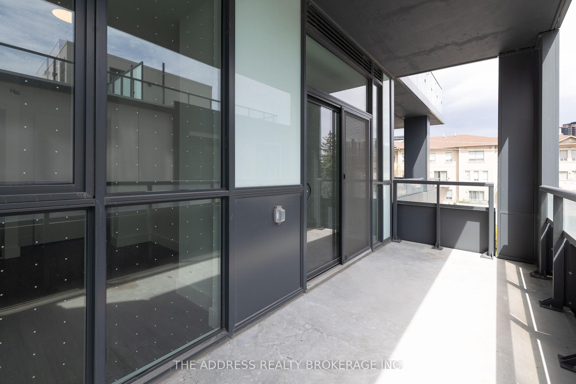 Photo 18 of Unit 212, 6 Greenbriar Road, North York, Bayview Village — HOMEH