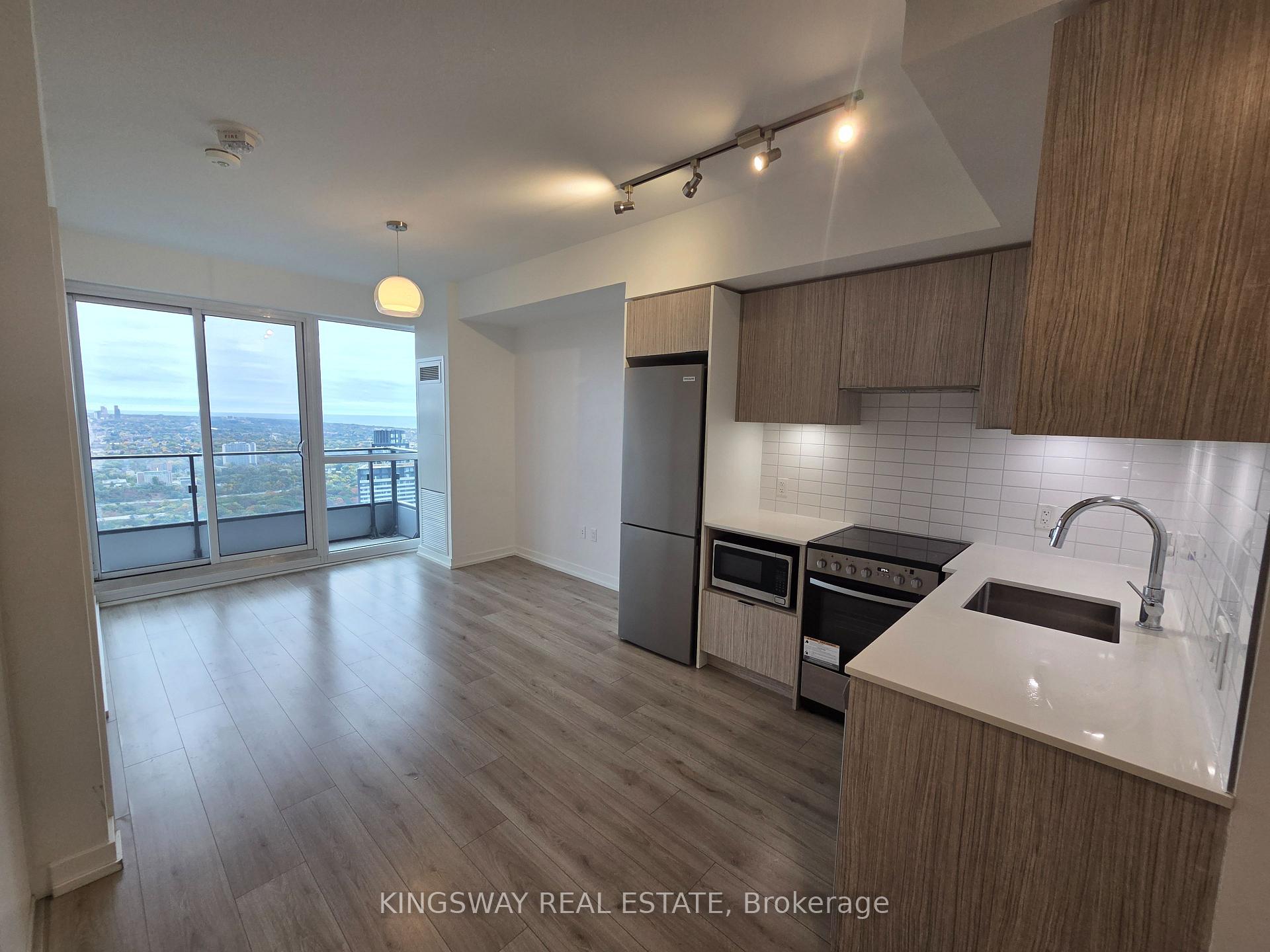 Photo of Unit 5109, 395 Bloor Street E