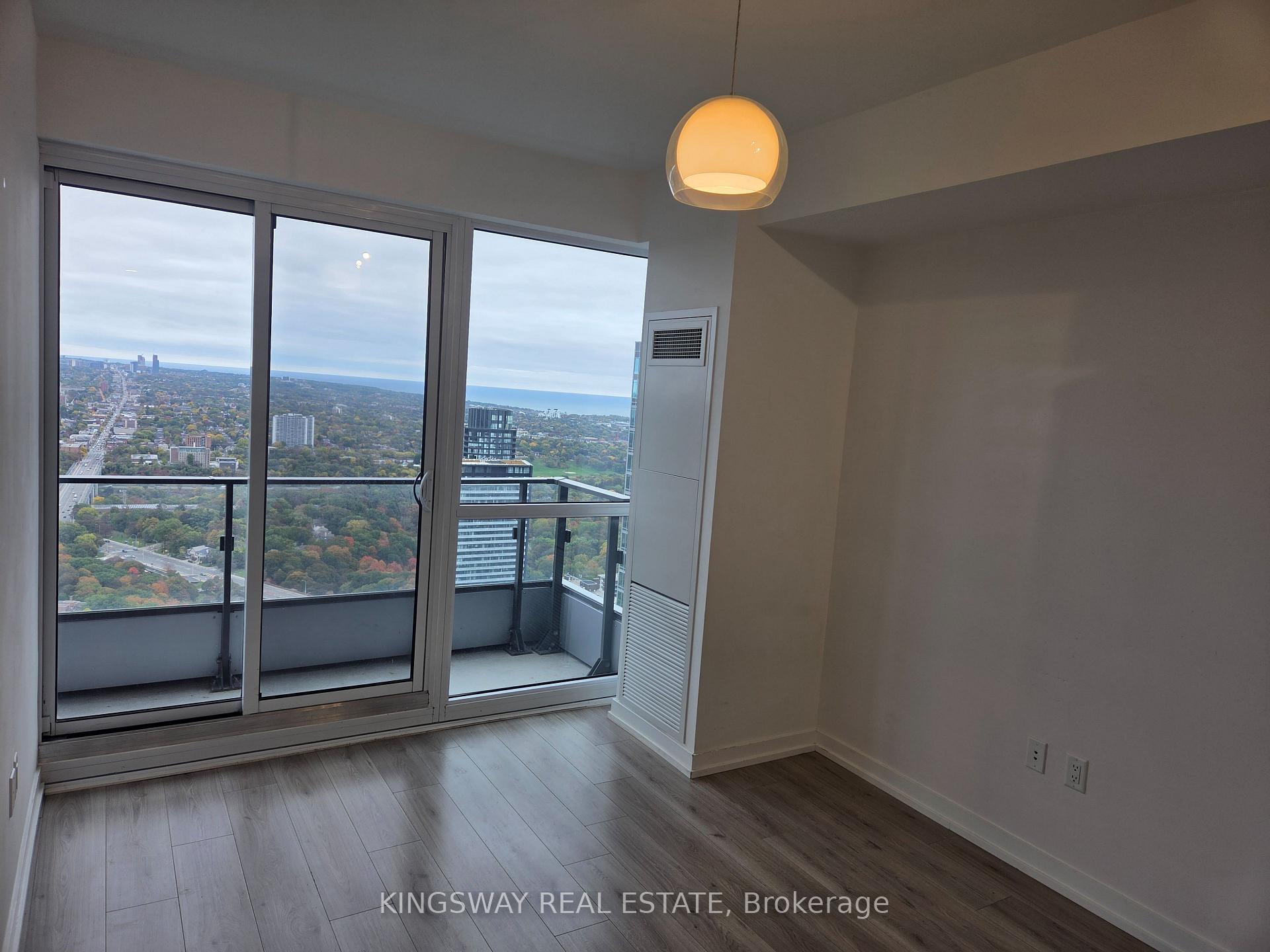 Photo 5 of Unit 5109, 395 Bloor Street E, Toronto, North St. James Town — HOMEH