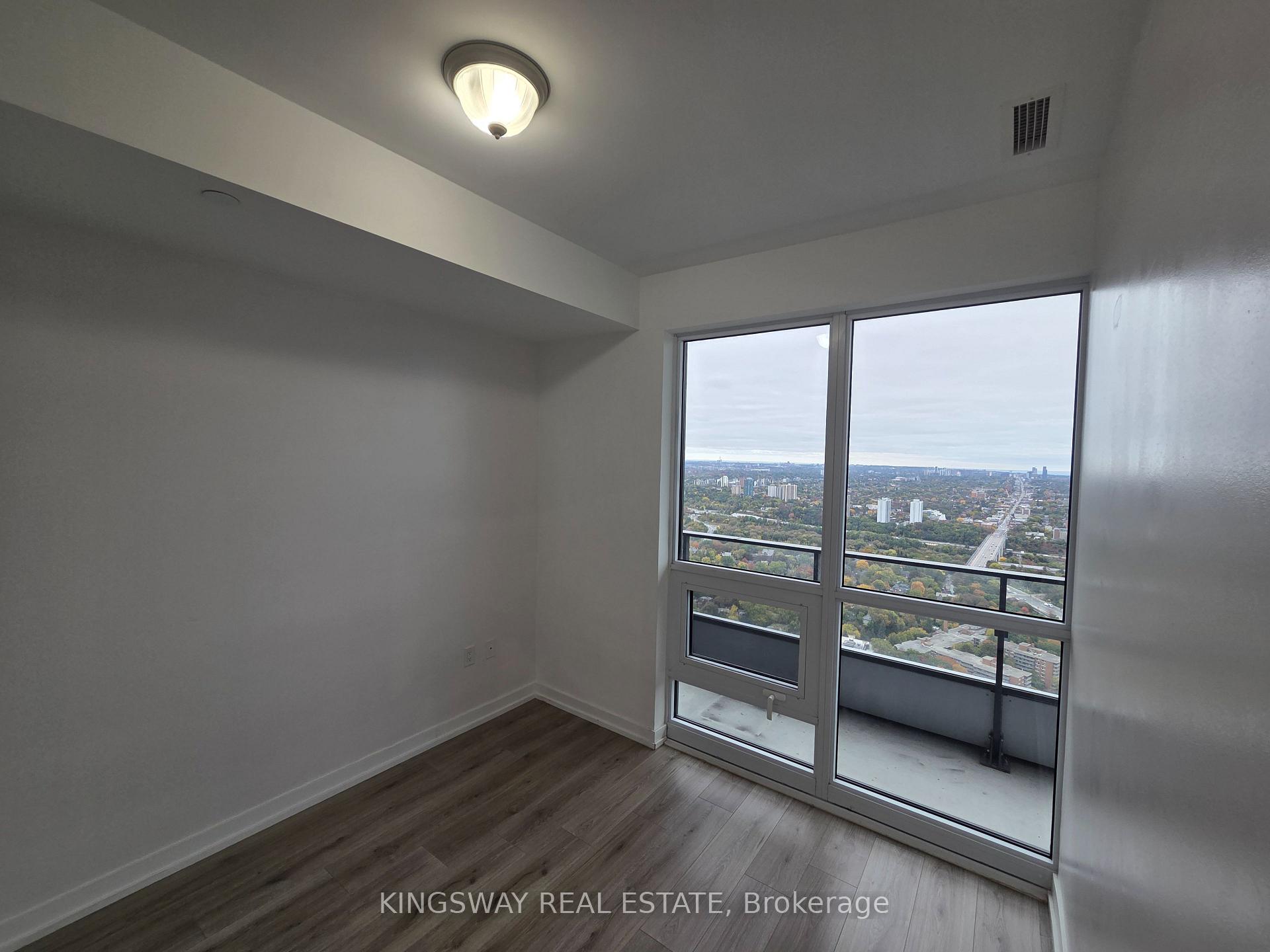 Photo 6 of Unit 5109, 395 Bloor Street E, Toronto, North St. James Town — HOMEH