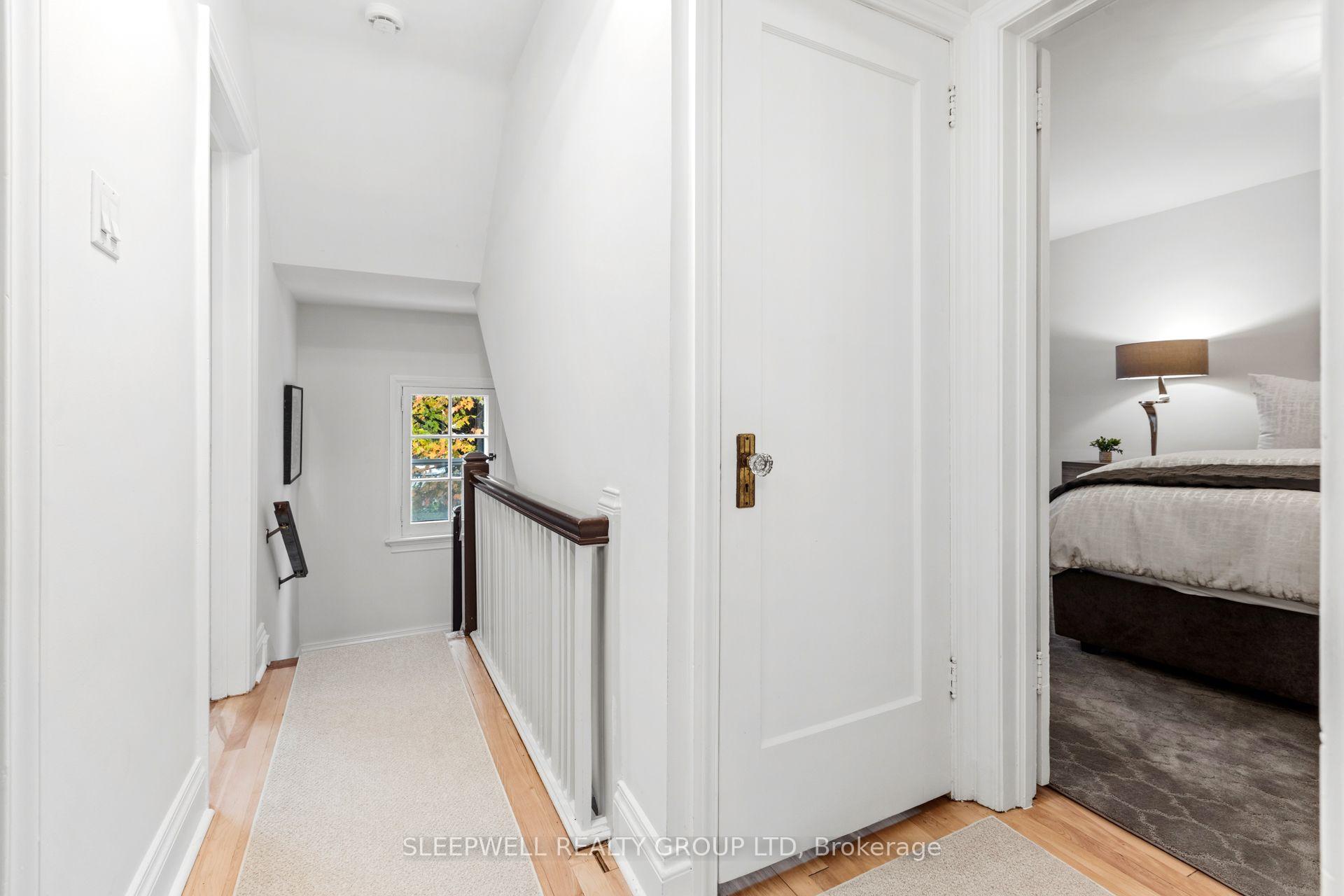 Photo 14 of 568 Golden Avenue, Ottawa, McKellar/Highland — HOMEH