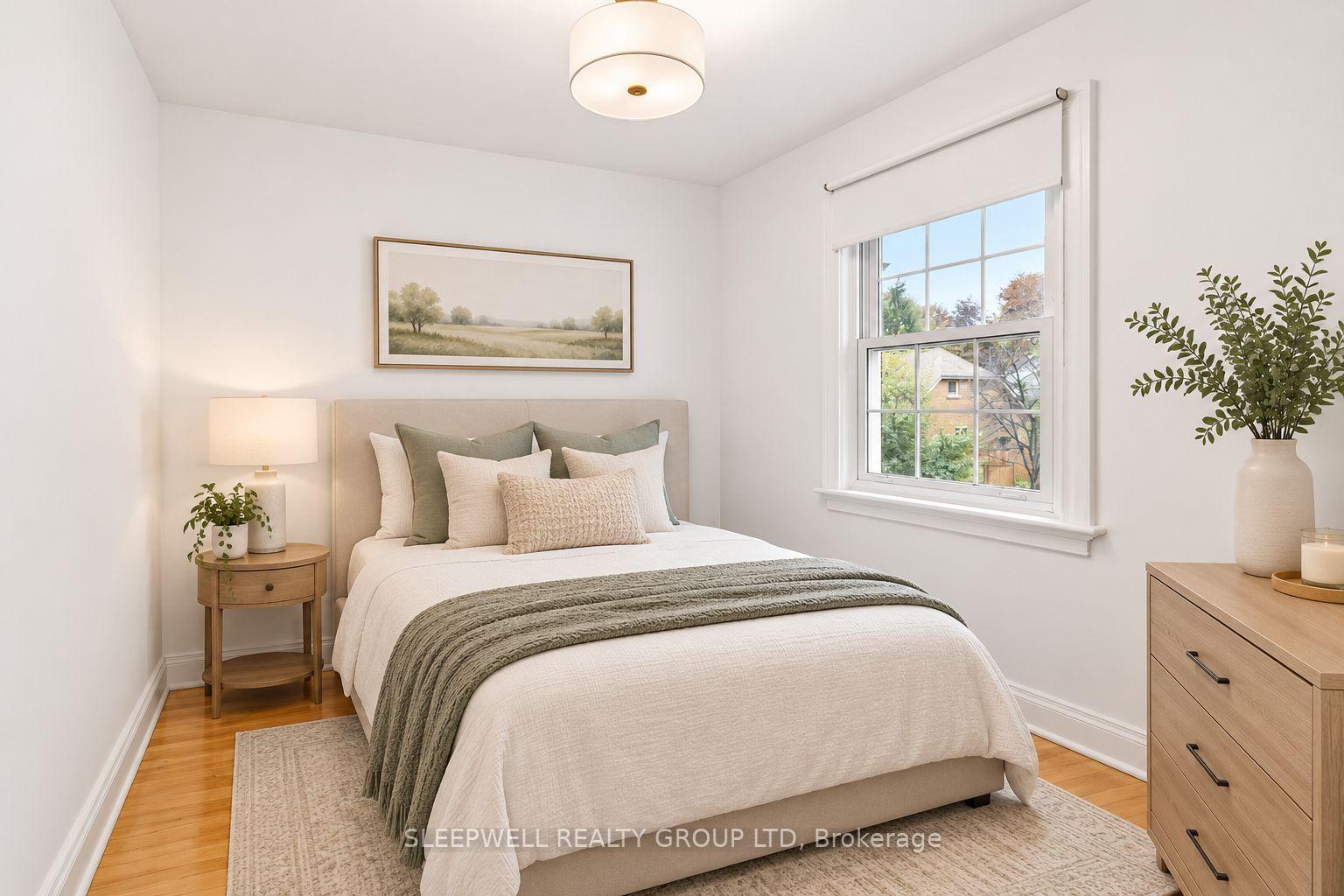 Photo 18 of 568 Golden Avenue, Ottawa, McKellar/Highland — HOMEH