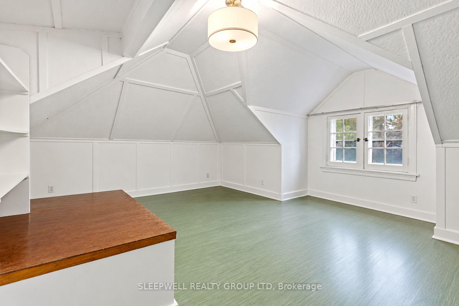 Photo 21 of 568 Golden Avenue, Ottawa, McKellar/Highland — HOMEH