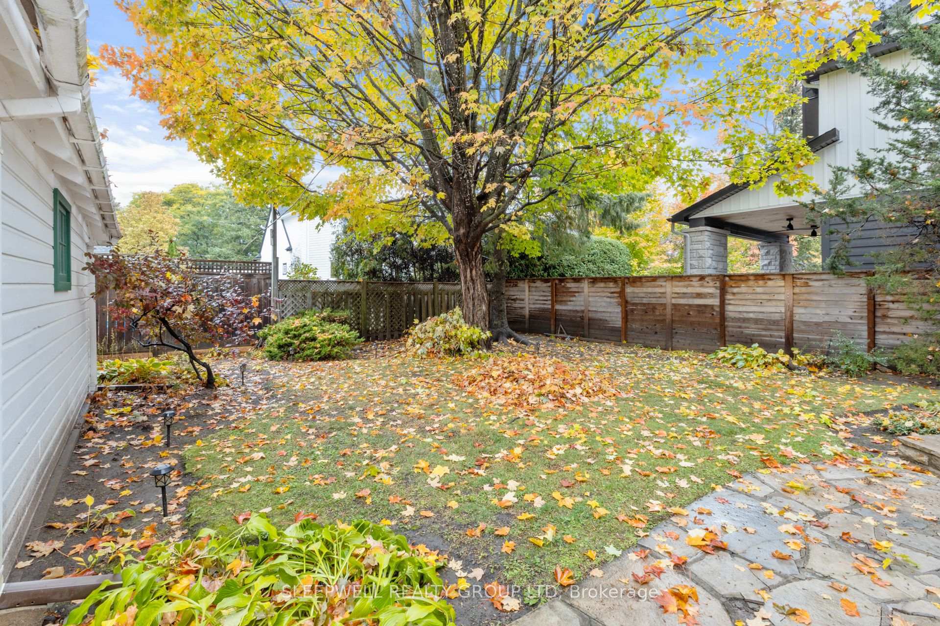 Photo 25 of 568 Golden Avenue, Ottawa, McKellar/Highland — HOMEH