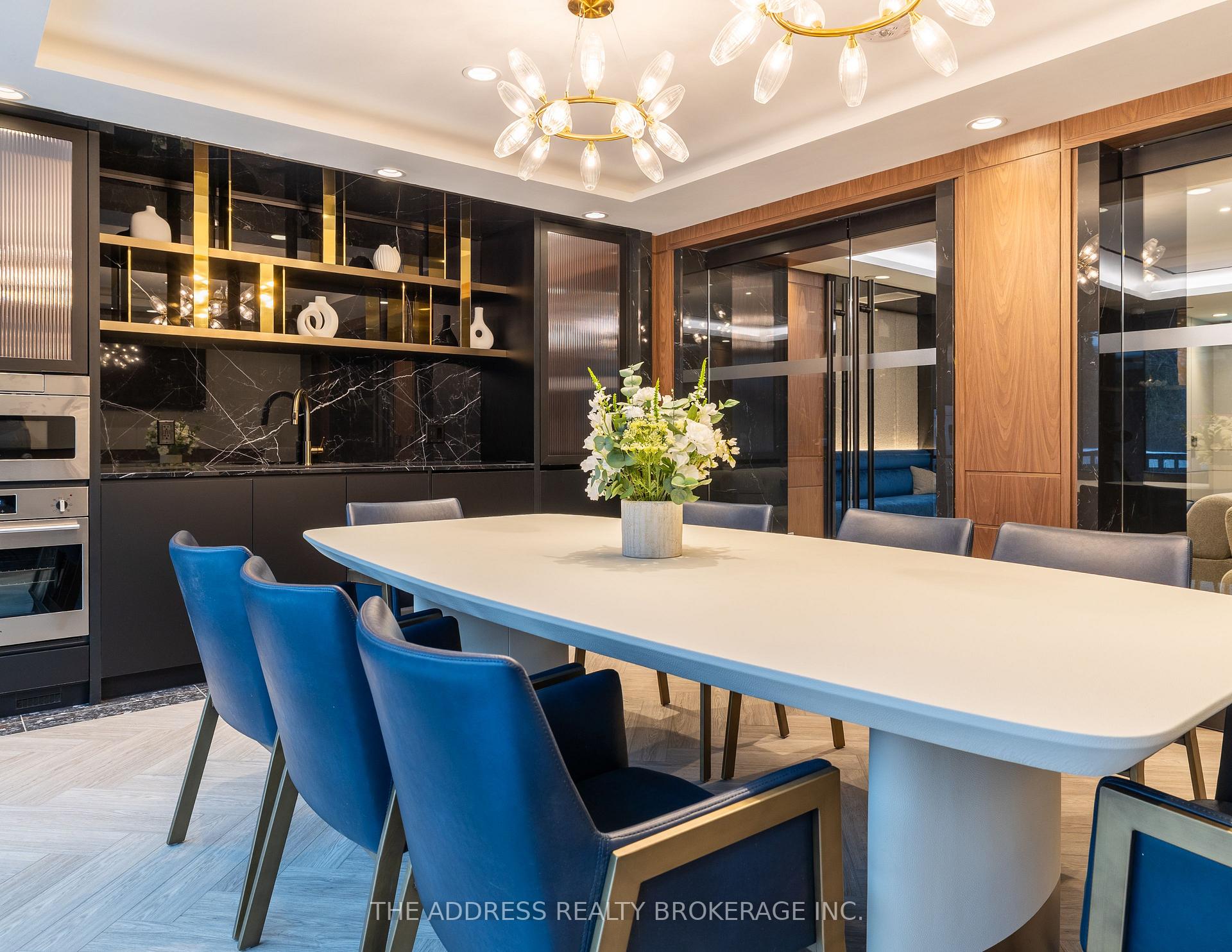 Photo 8 of Unit 611, 6 Greenbriar Road, North York, Bayview Village — HOMEH