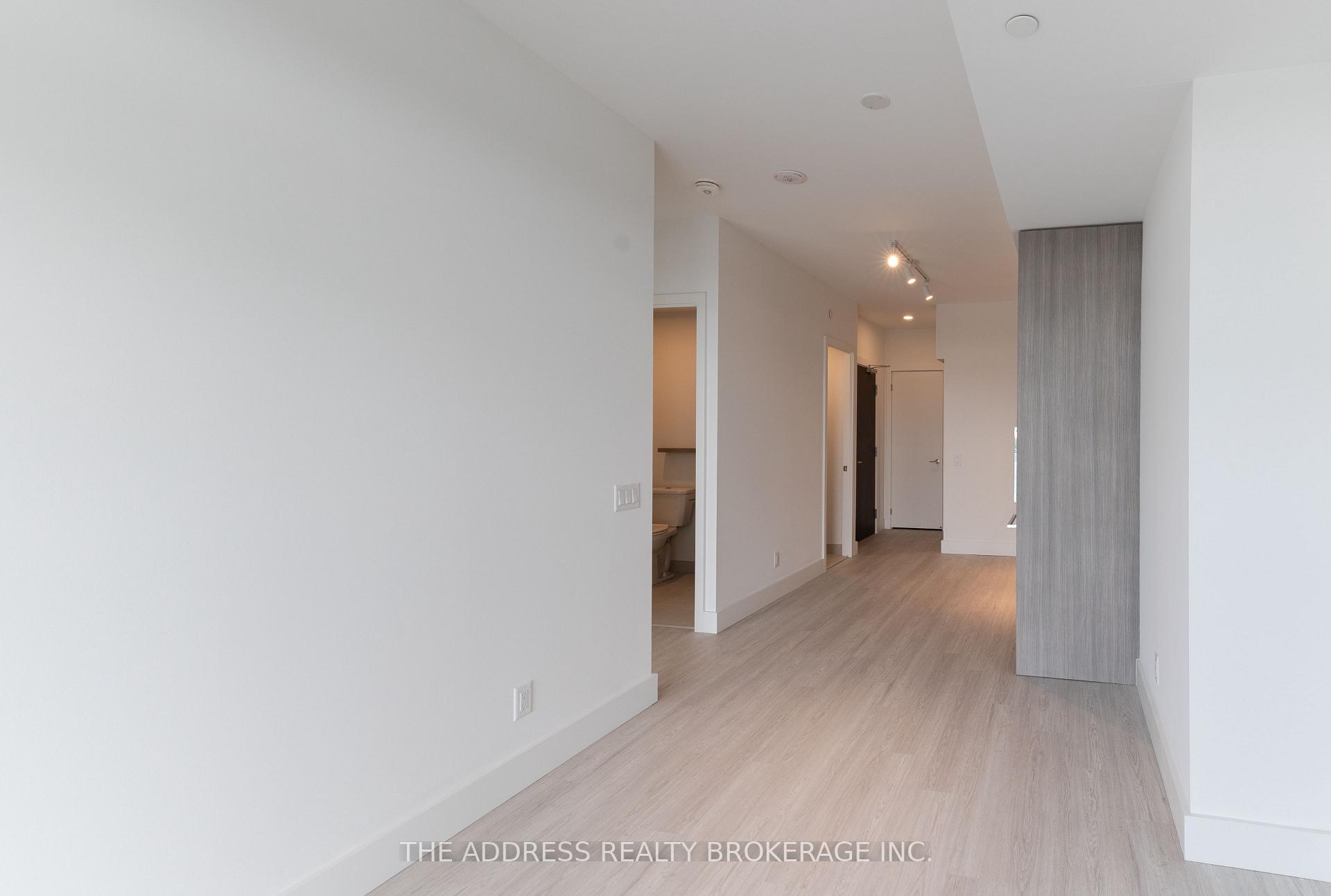 Photo 14 of Unit 611, 6 Greenbriar Road, North York, Bayview Village — HOMEH