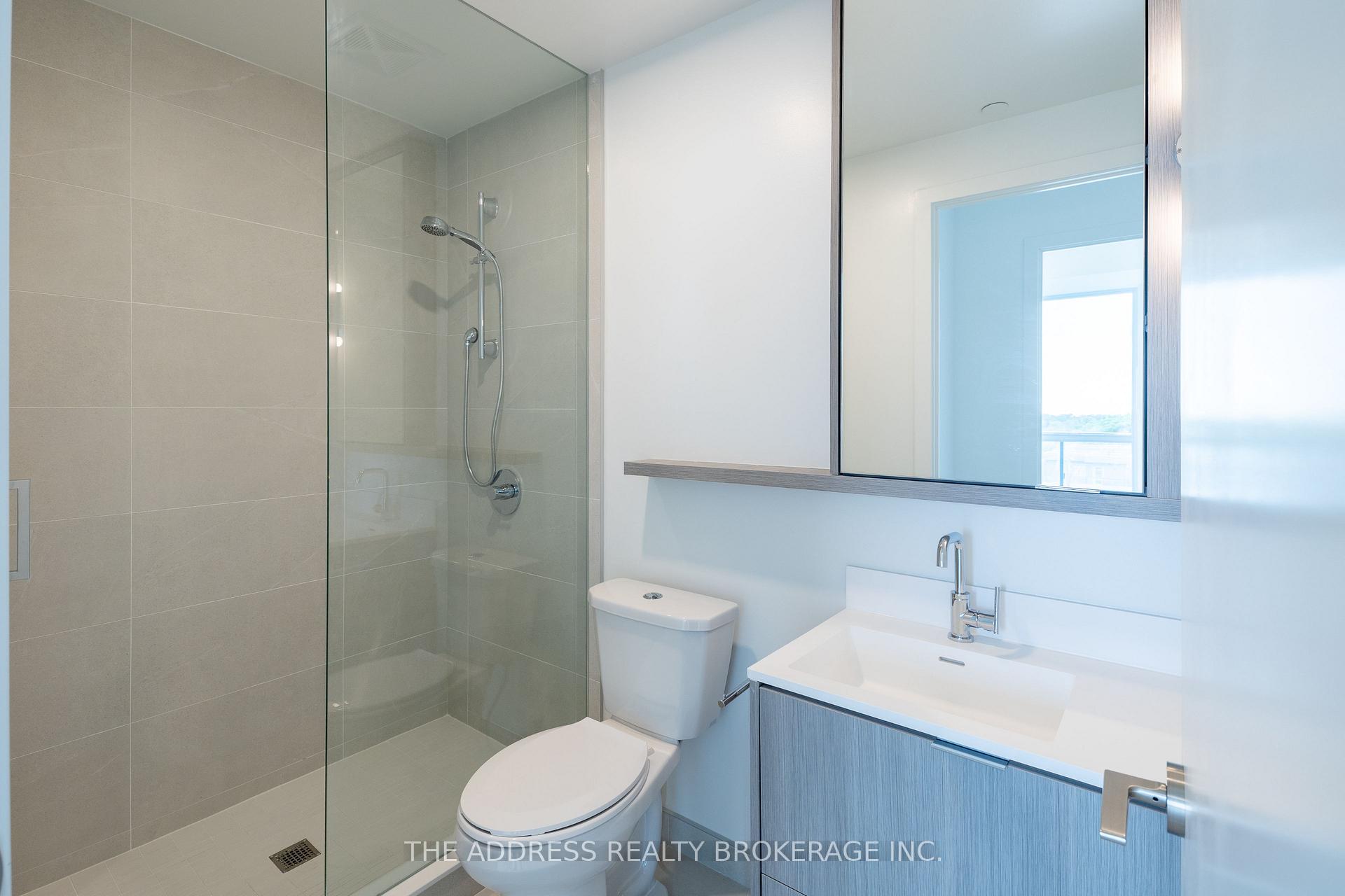 Photo 15 of Unit 611, 6 Greenbriar Road, North York, Bayview Village — HOMEH