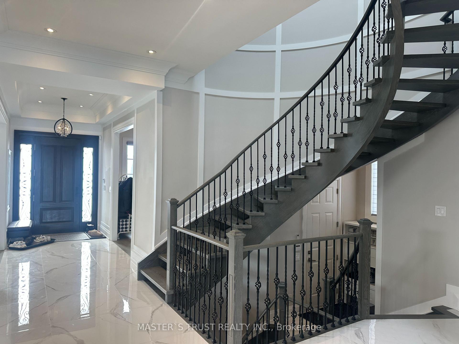 Photo 3 of 140 Sherwood Forest Drive, Markham, Bullock — HOMEH