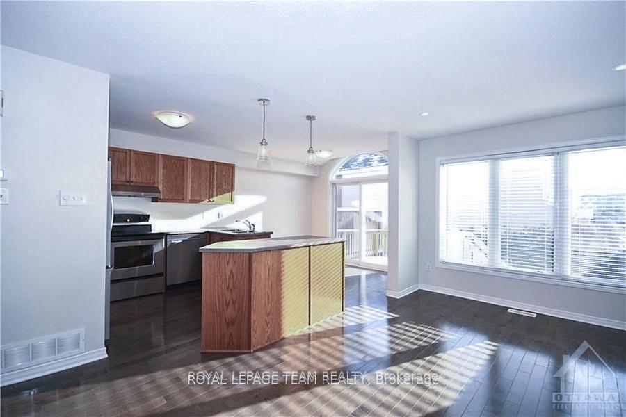 Photo 4 of 389 Breckenridge Crescent, Ottawa, Kanata - Morgan's Grant/South March — HOMEH