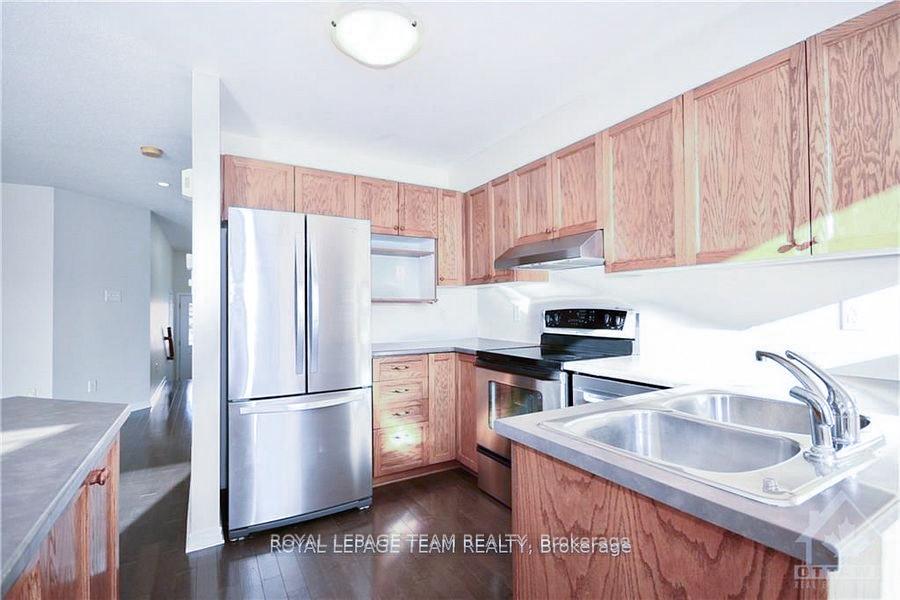 Photo 5 of 389 Breckenridge Crescent, Ottawa, Kanata - Morgan's Grant/South March — HOMEH