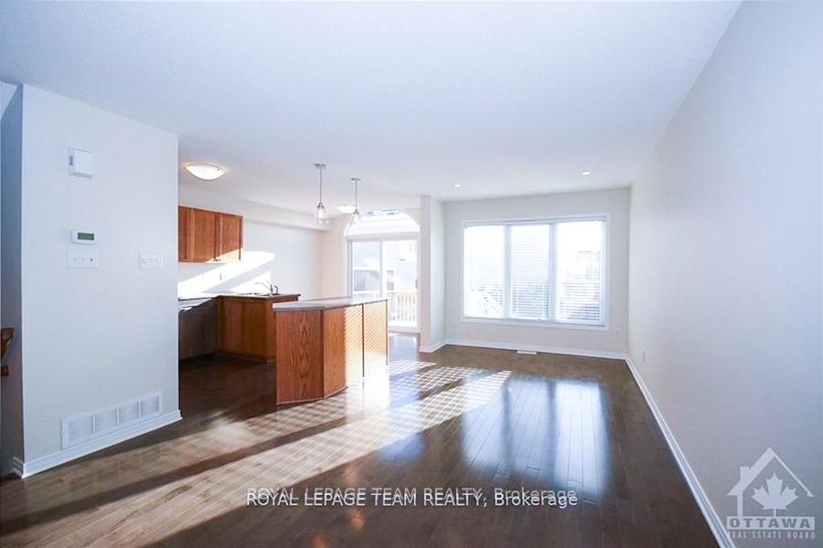Photo 6 of 389 Breckenridge Crescent, Ottawa, Kanata - Morgan's Grant/South March — HOMEH