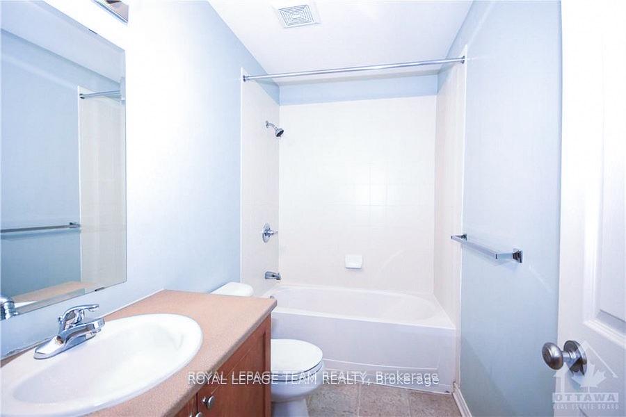 Photo 19 of 389 Breckenridge Crescent, Ottawa, Kanata - Morgan's Grant/South March — HOMEH