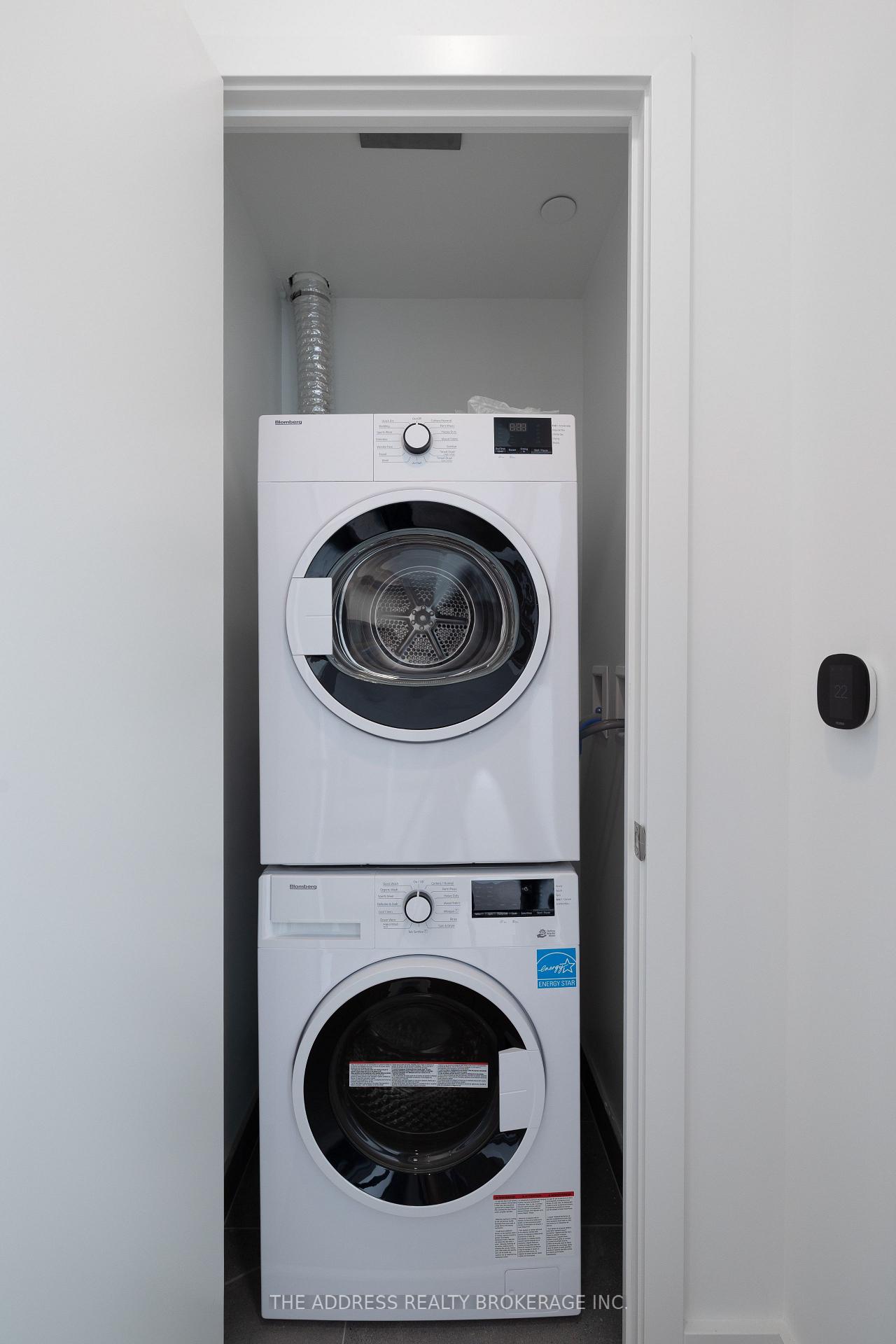 Photo 14 of Unit 1106, 6 Greenbriar Road, North York, Bayview Village — HOMEH