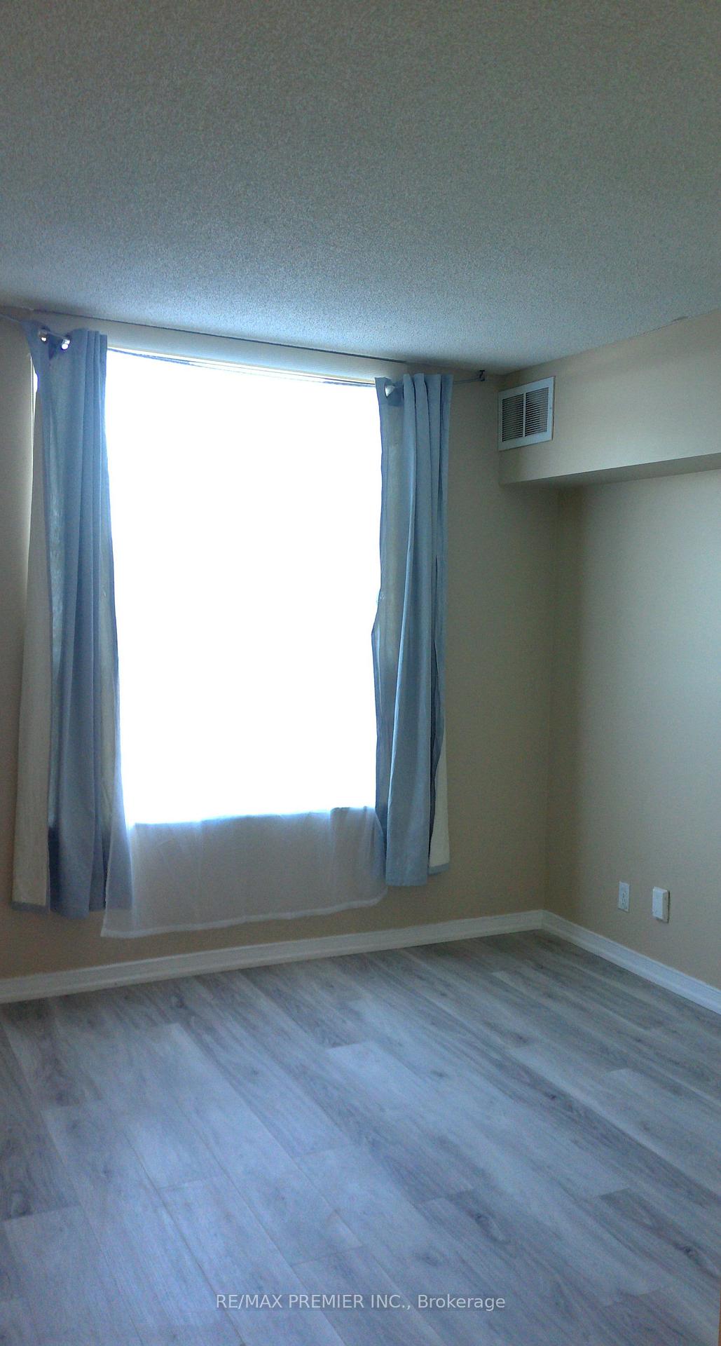 Photo 7 of Unit 212, 6 Humberline Drive, Etobicoke, West Humber-Clairville — HOMEH