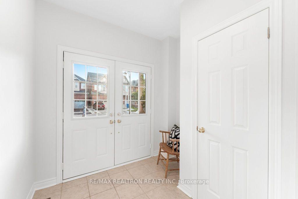 Photo 5 of 55 Drum Street, Whitchurch-Stouffville, Stouffville — HOMEH