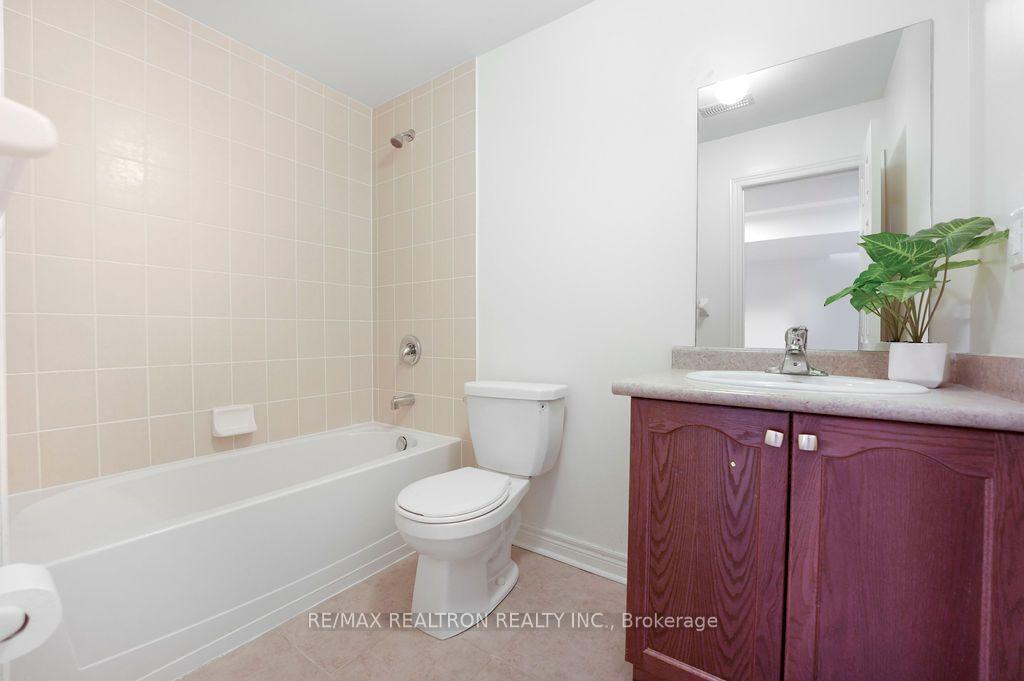 Photo 40 of 55 Drum Street, Whitchurch-Stouffville, Stouffville — HOMEH