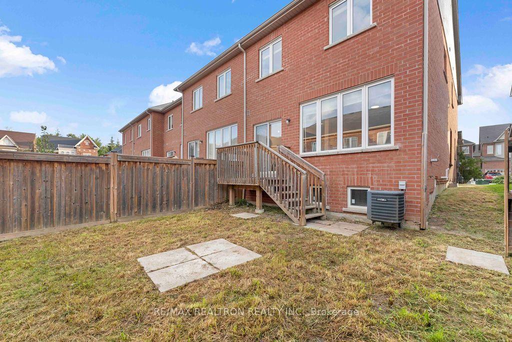 Photo 44 of 55 Drum Street, Whitchurch-Stouffville, Stouffville — HOMEH