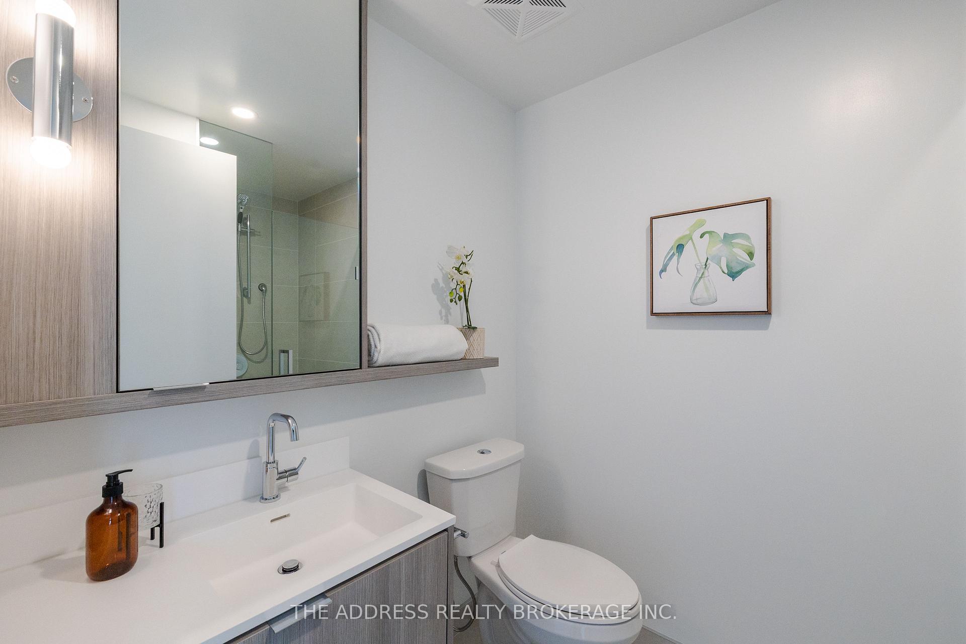 Photo 16 of Unit 1020, 6 Greenbriar Road, North York, Bayview Village — HOMEH