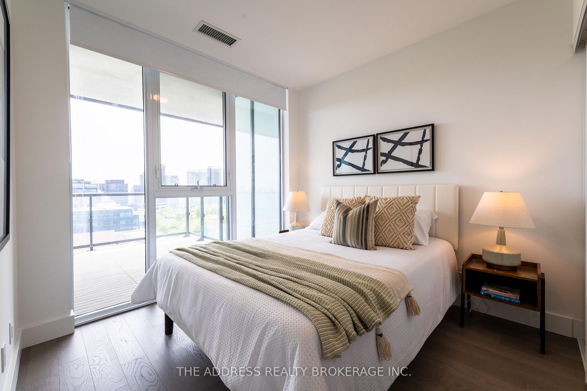 Photo 18 of Unit 1020, 6 Greenbriar Road, North York, Bayview Village — HOMEH