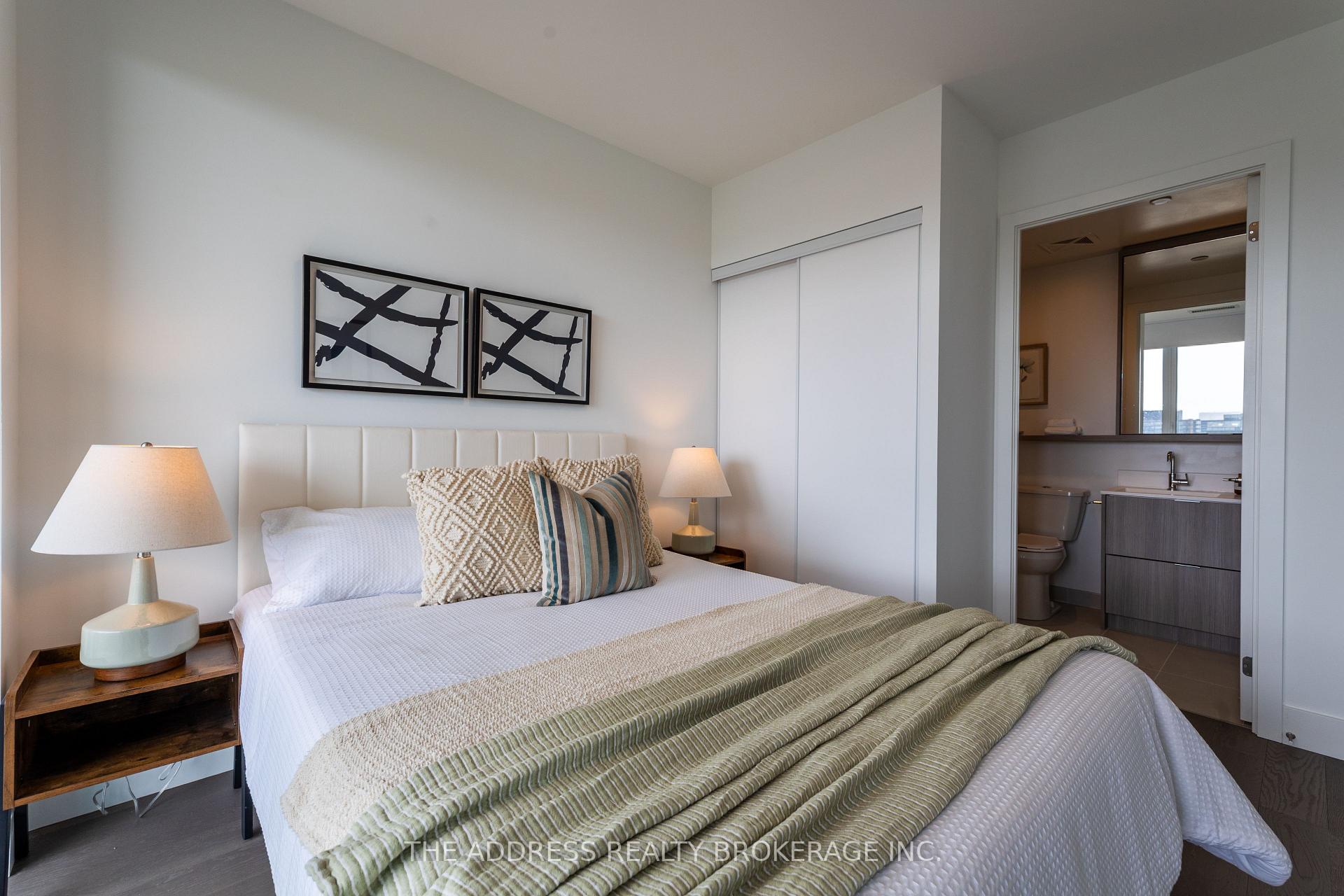Photo 19 of Unit 1020, 6 Greenbriar Road, North York, Bayview Village — HOMEH