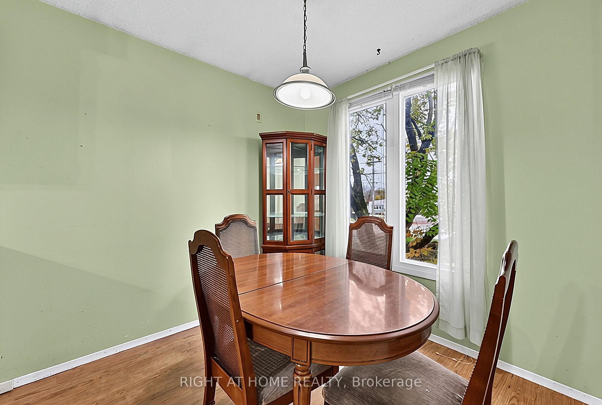 Photo 16 of 1080 County Road 42, Clearview, Stayner — HOMEH