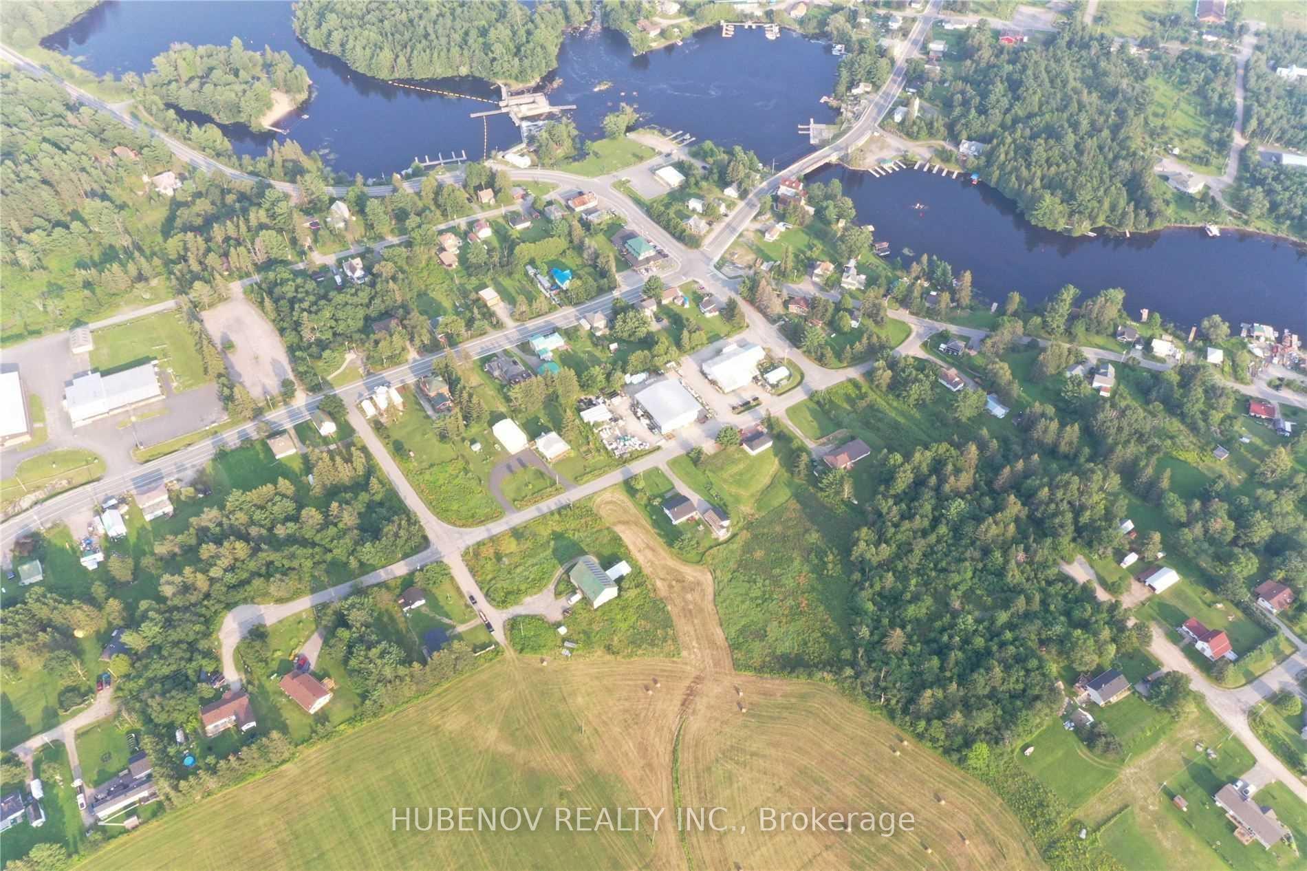 Photo 4 of St Andrew Street, Magnetawan — HOMEH
