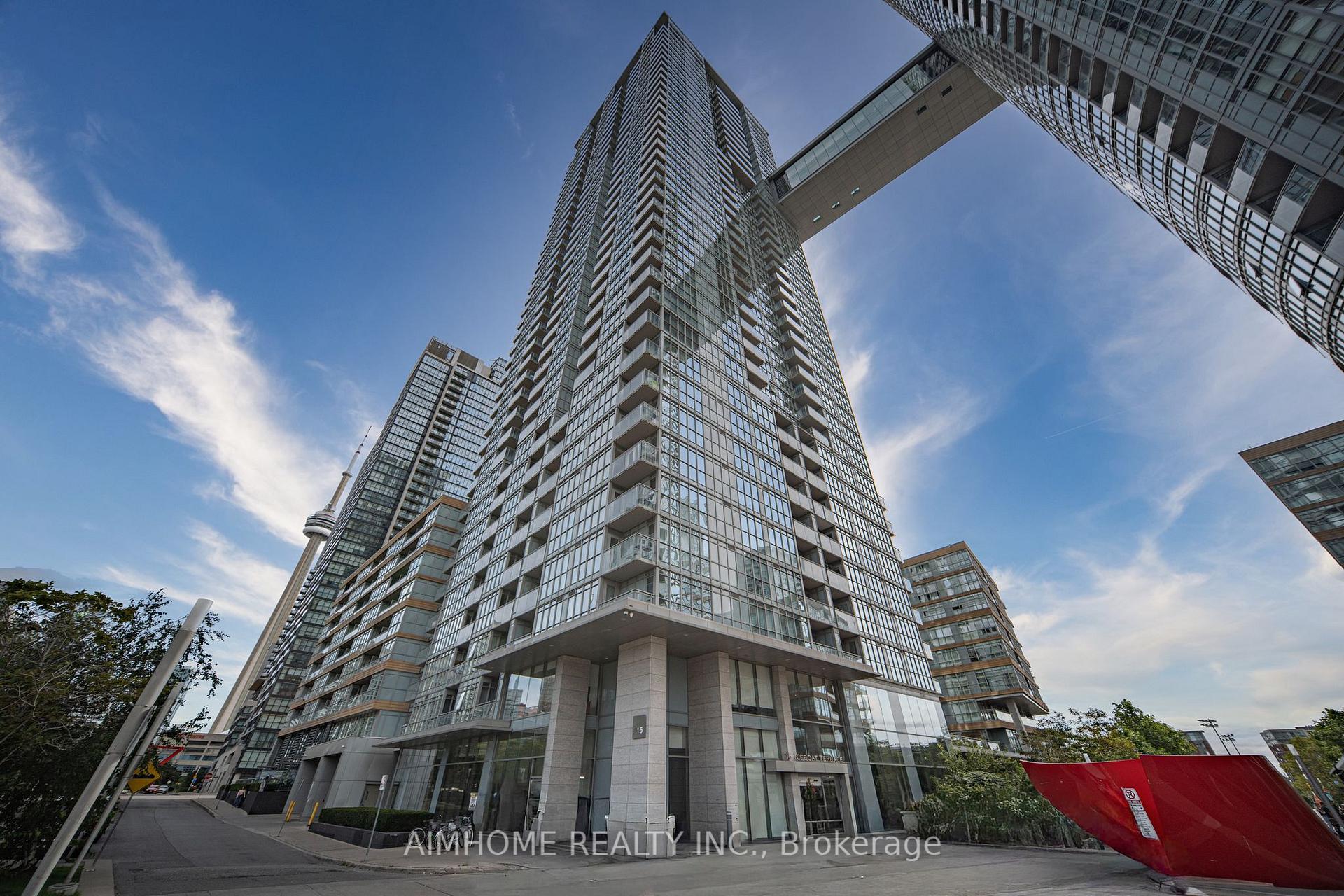 Photo 2 of Unit 3206, 15 Iceboat Terrace, Toronto, Waterfront Communities — HOMEH