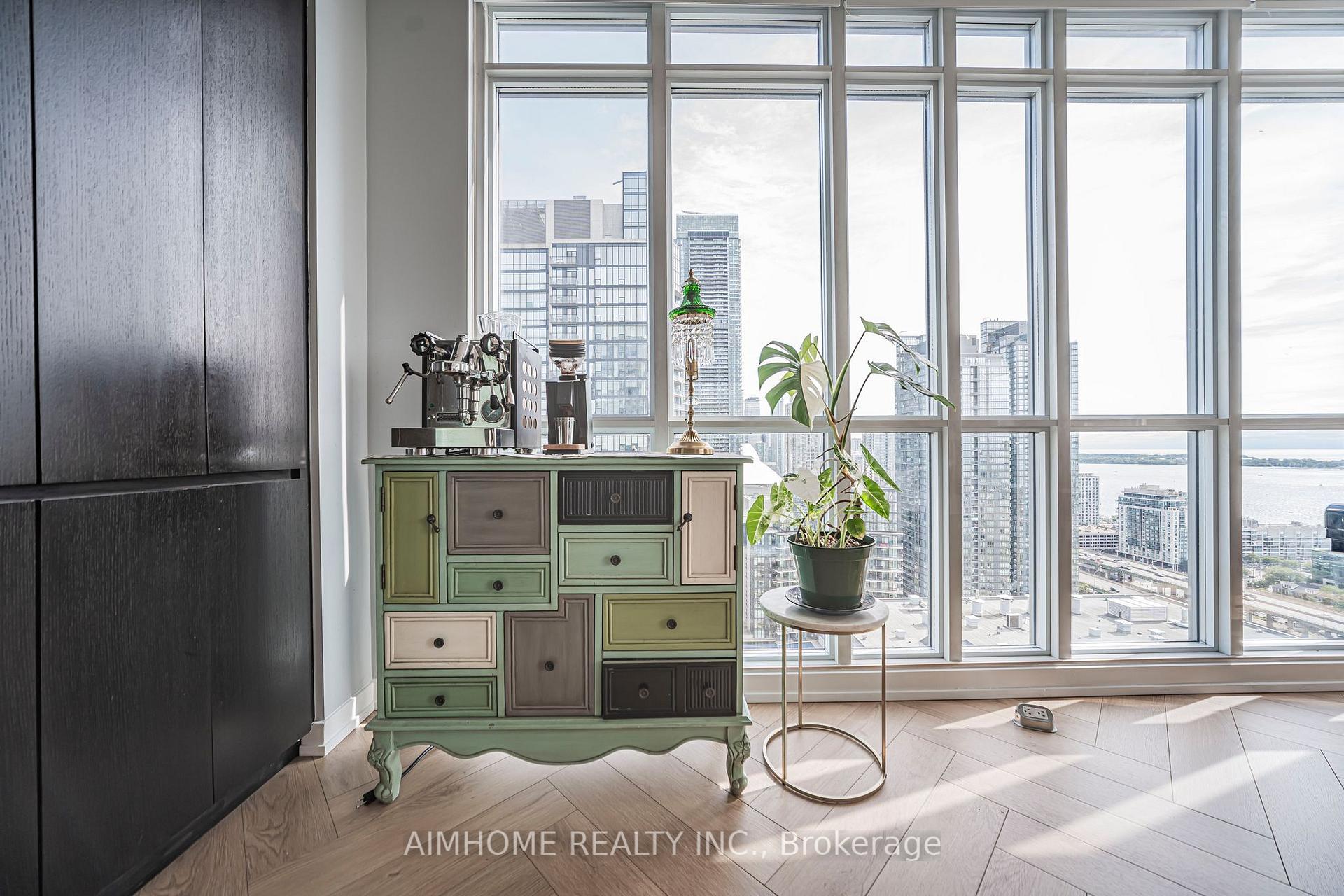 Photo 11 of Unit 3206, 15 Iceboat Terrace, Toronto, Waterfront Communities — HOMEH