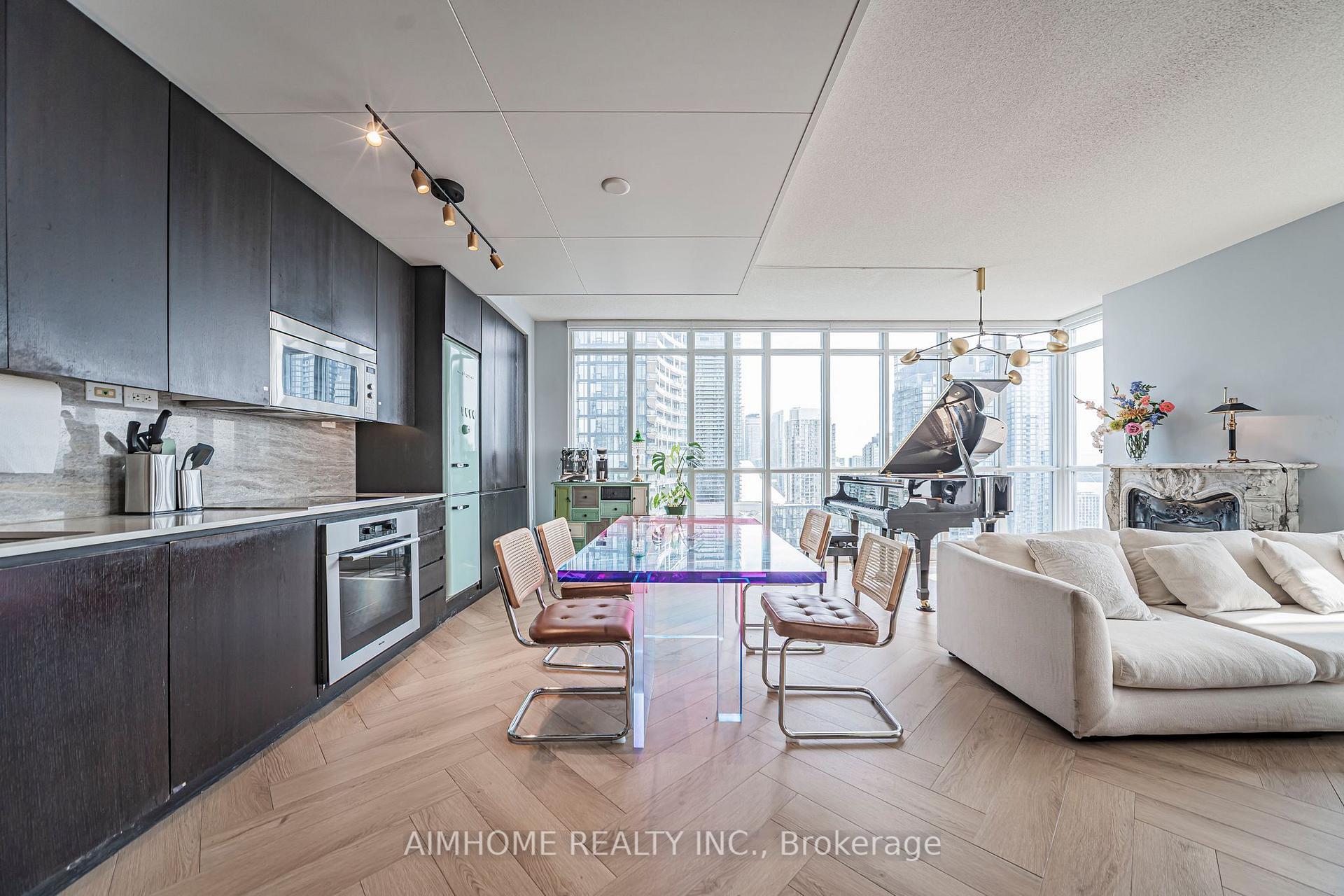 Photo 12 of Unit 3206, 15 Iceboat Terrace, Toronto, Waterfront Communities — HOMEH