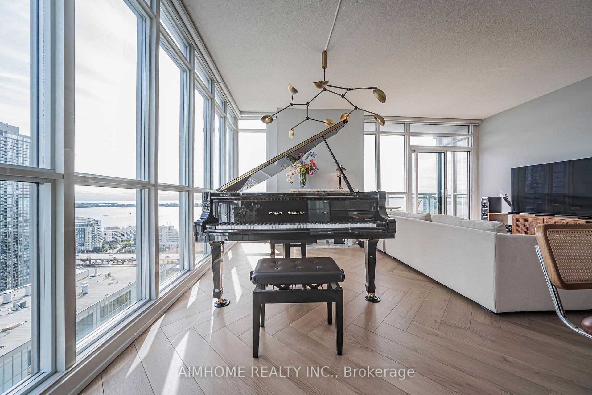 Photo 16 of Unit 3206, 15 Iceboat Terrace, Toronto, Waterfront Communities — HOMEH