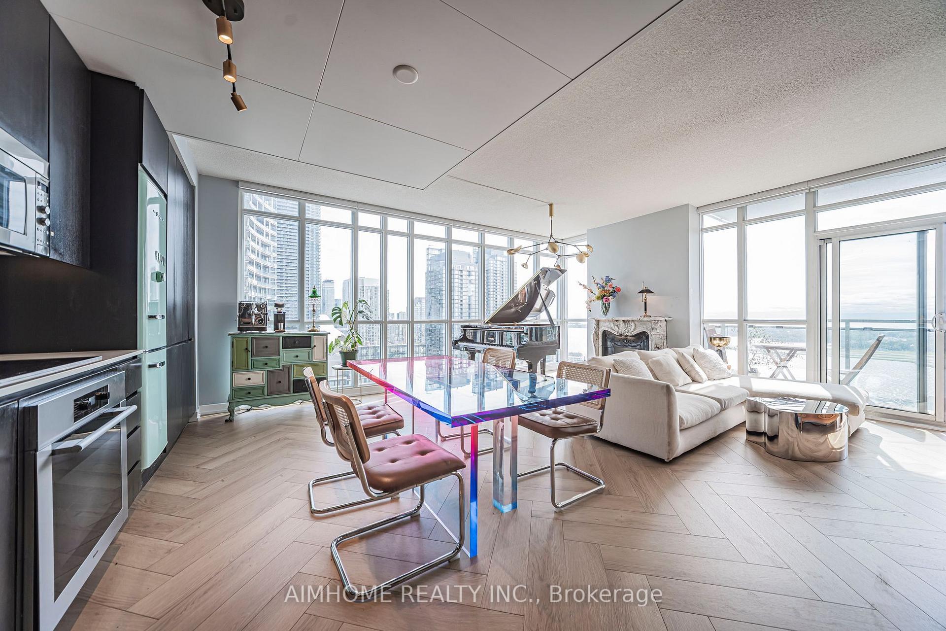 Photo 17 of Unit 3206, 15 Iceboat Terrace, Toronto, Waterfront Communities — HOMEH