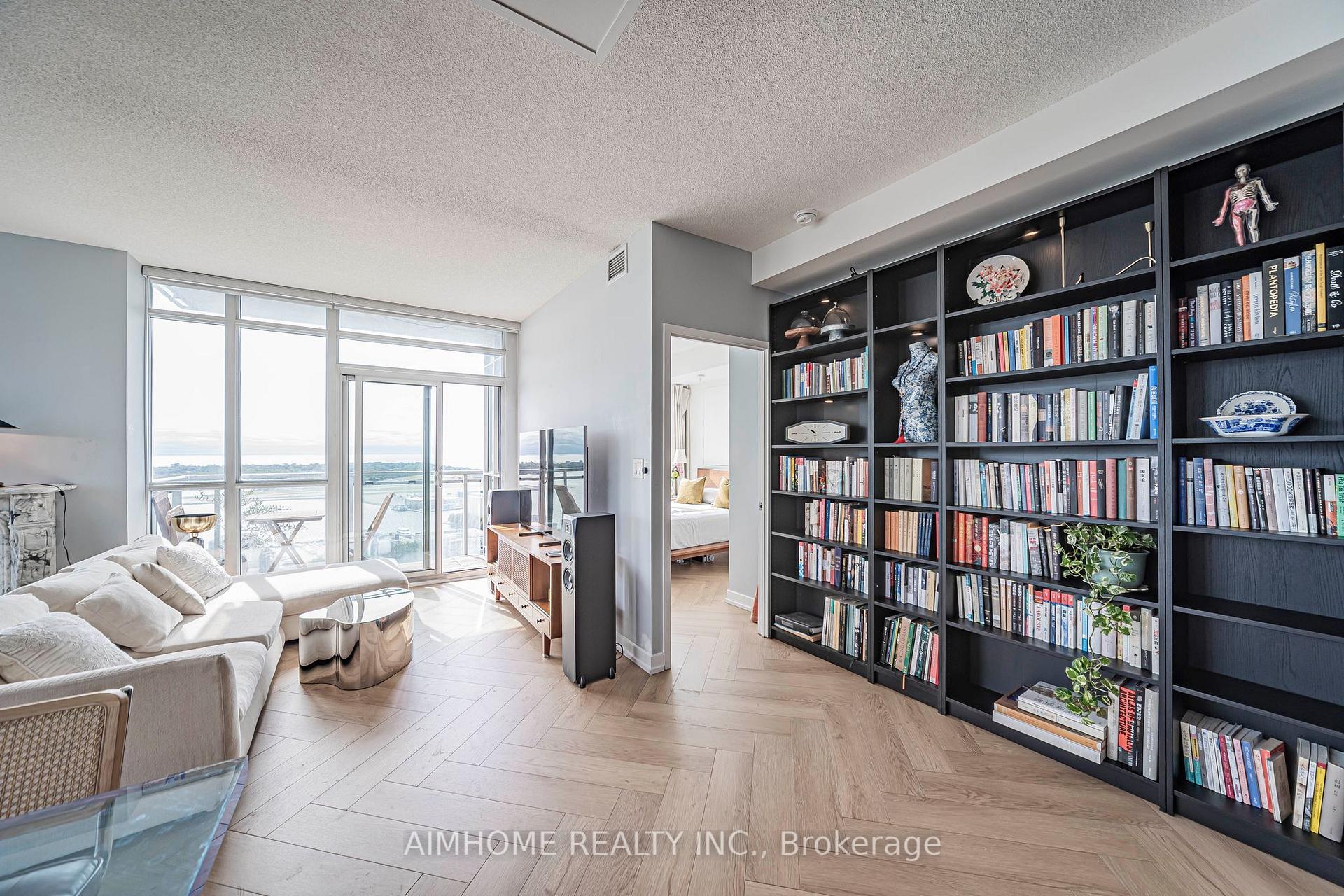 Photo 19 of Unit 3206, 15 Iceboat Terrace, Toronto, Waterfront Communities — HOMEH