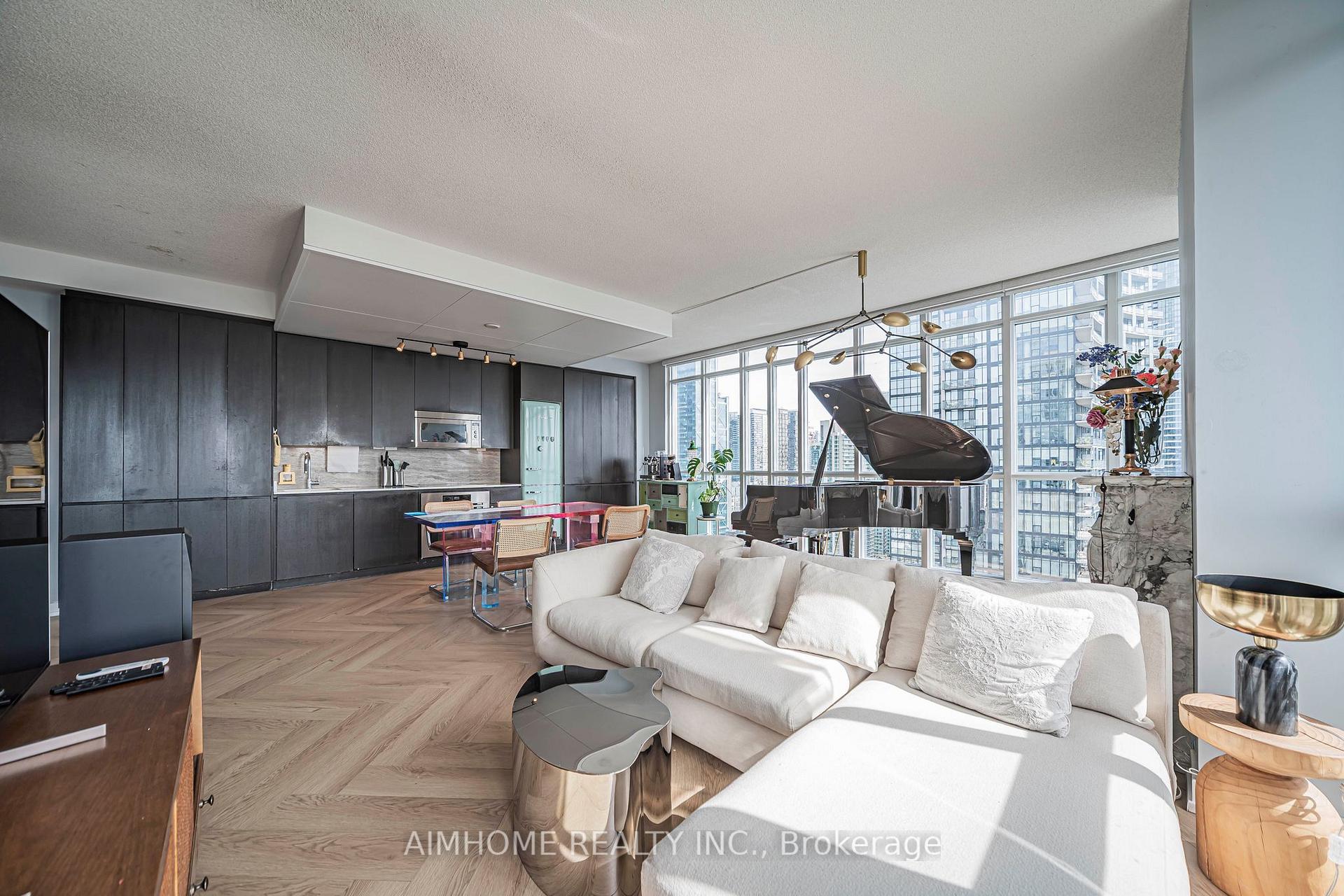 Photo 21 of Unit 3206, 15 Iceboat Terrace, Toronto, Waterfront Communities — HOMEH
