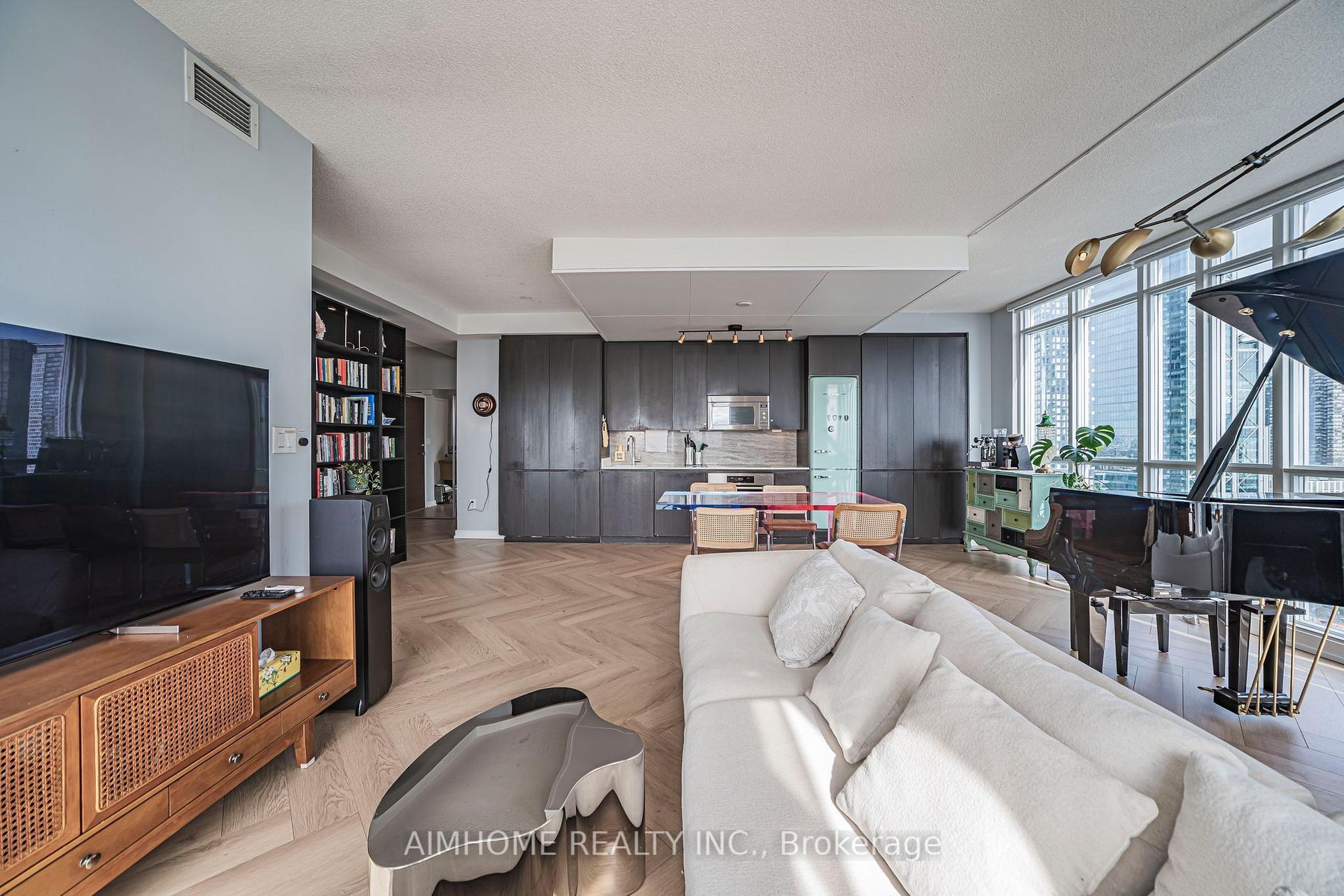 Photo 22 of Unit 3206, 15 Iceboat Terrace, Toronto, Waterfront Communities — HOMEH