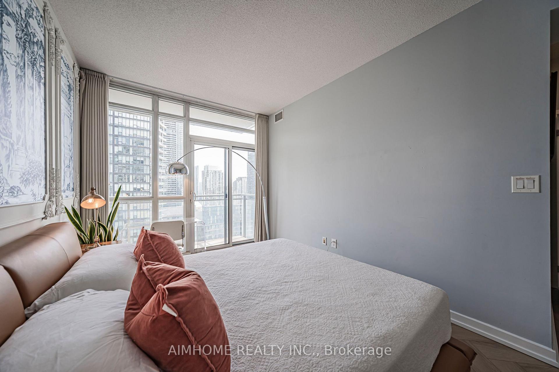 Photo 30 of Unit 3206, 15 Iceboat Terrace, Toronto, Waterfront Communities — HOMEH